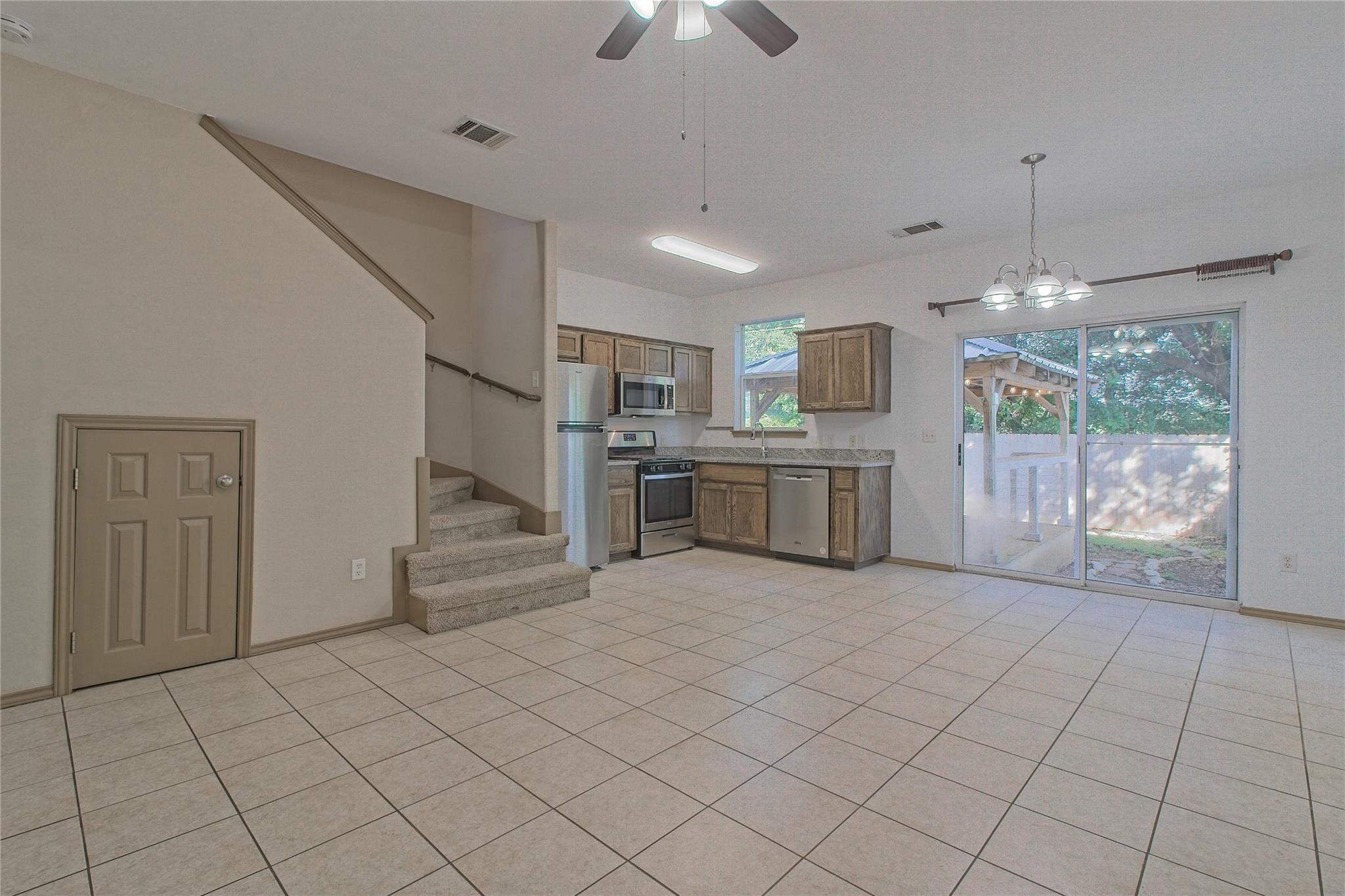 2903 Whisper Oaks Ln #a Property Photo 12