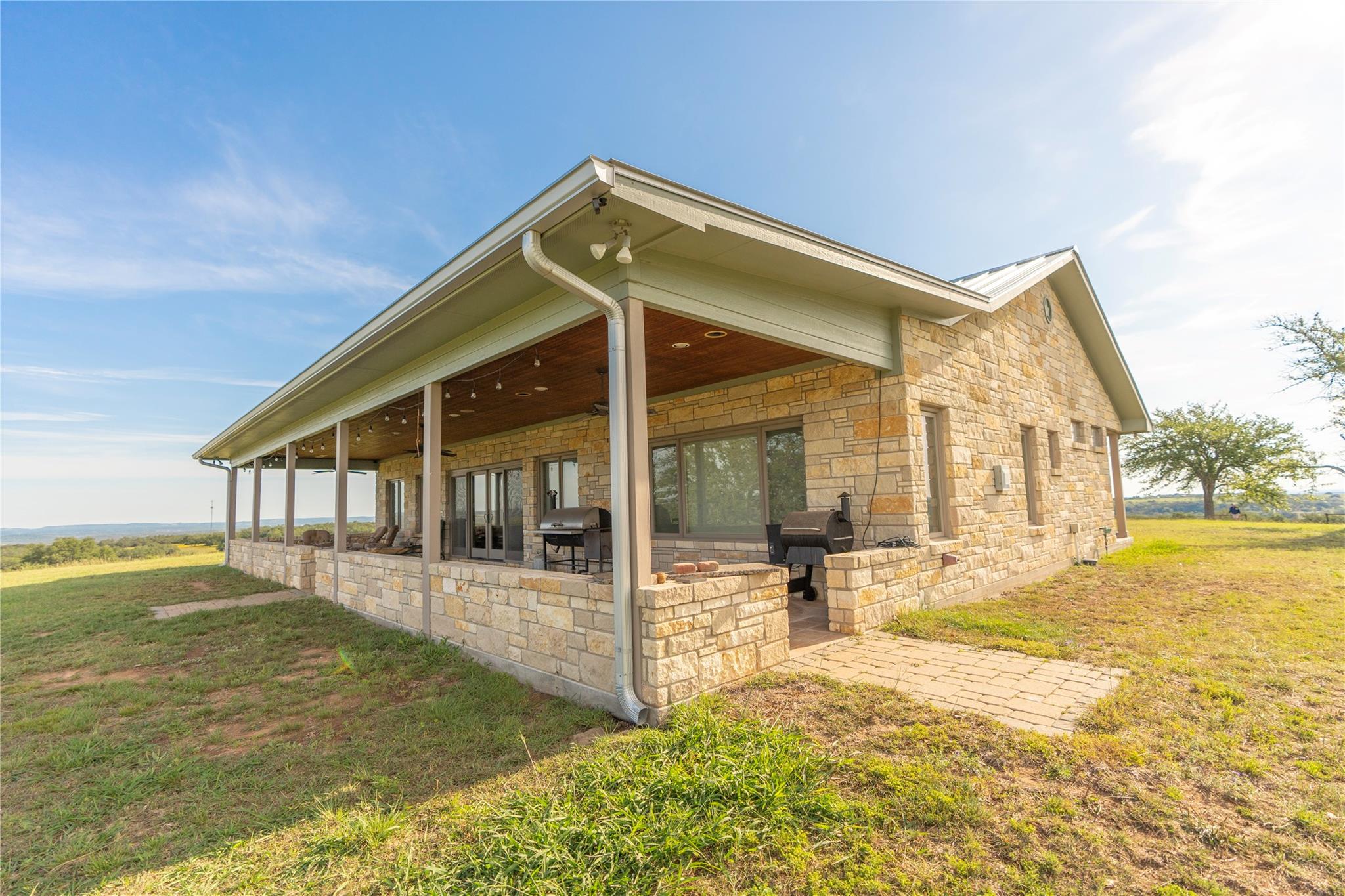 5068945 Property Photo 18
