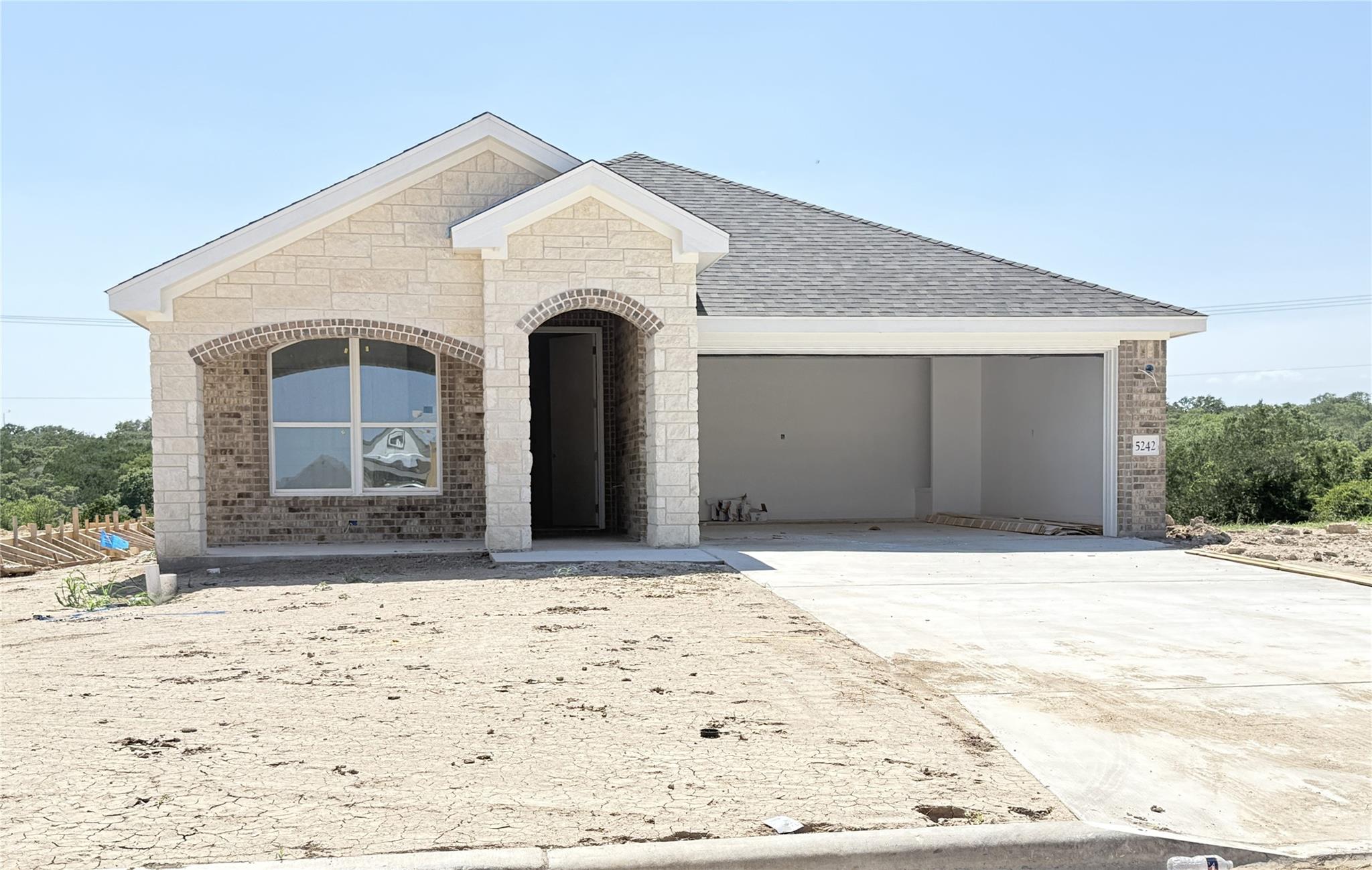 5242 Lassen Ln Property Photo 2