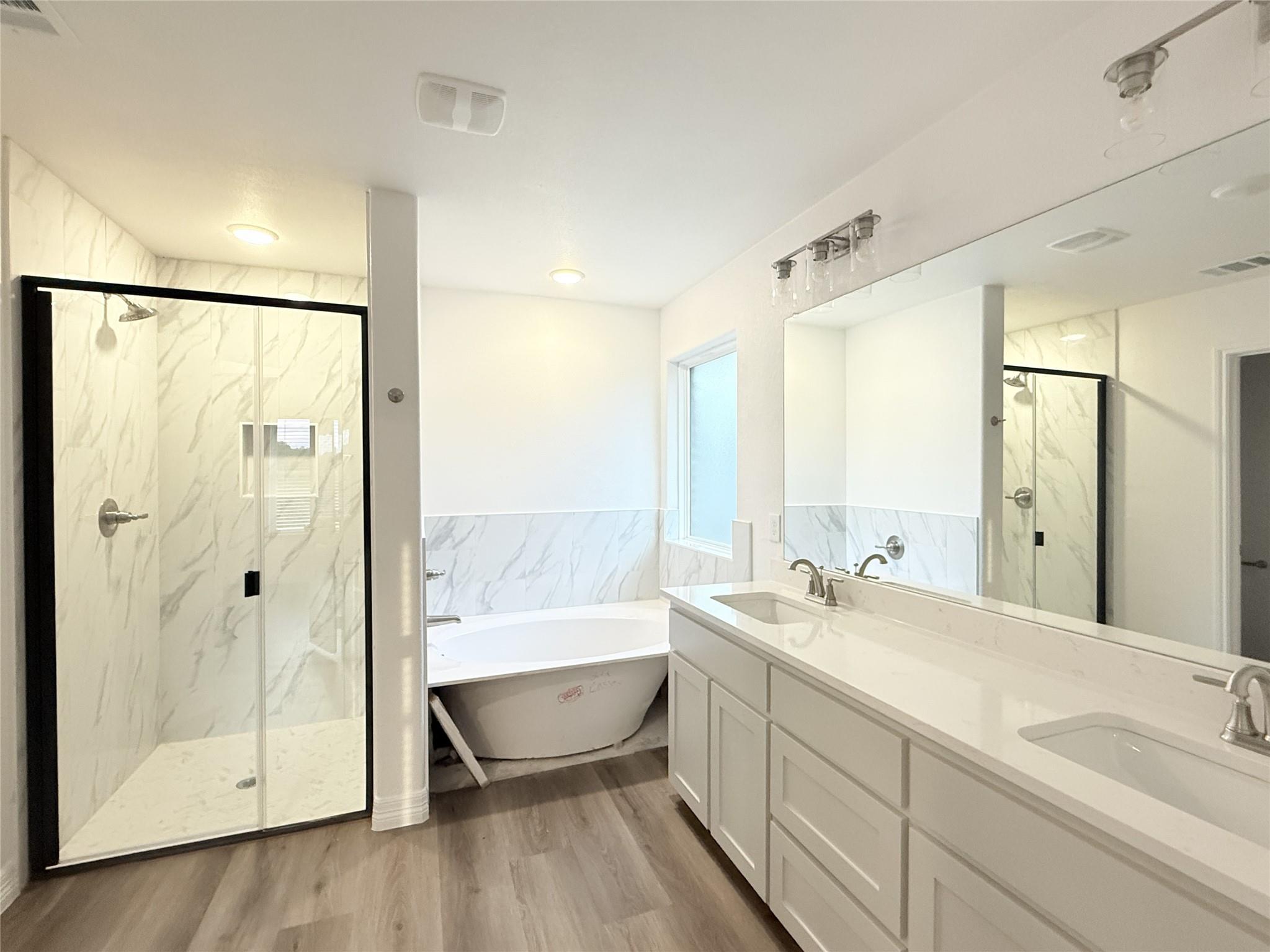 5242 Lassen Ln Property Photo 14
