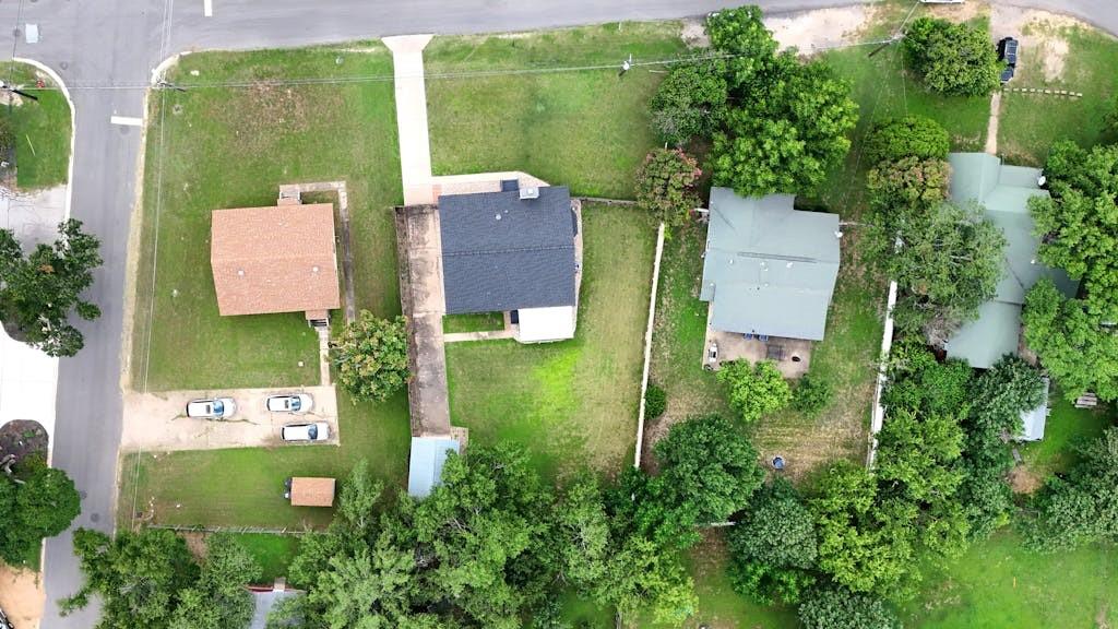503 N Lampasas St Property Photo 35