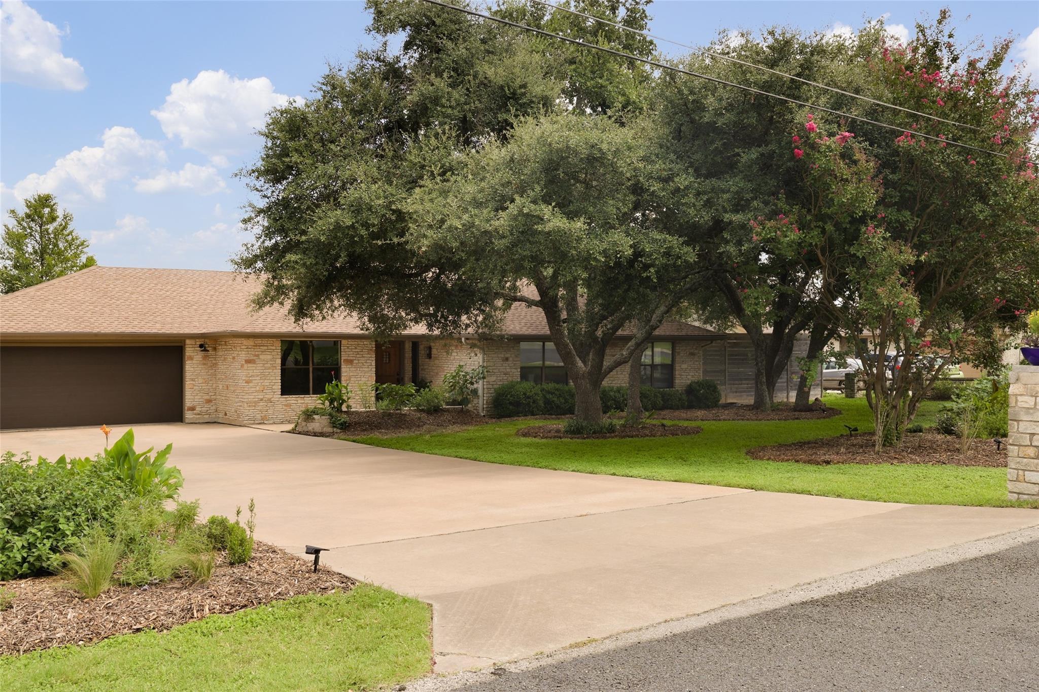 12227 Tanglewild Dr Property Photo 3