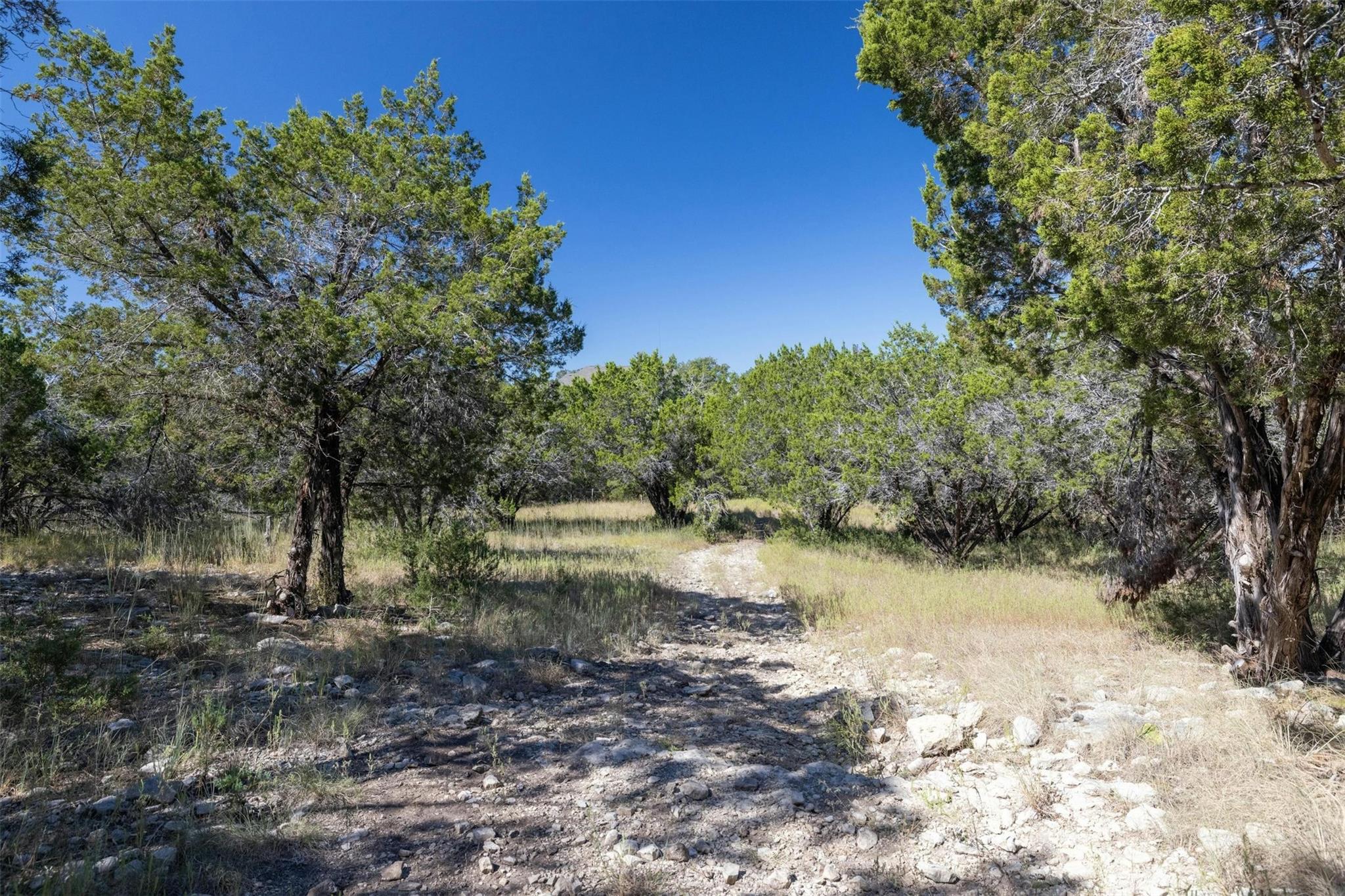 412 S Bear Creek Rd Property Photo