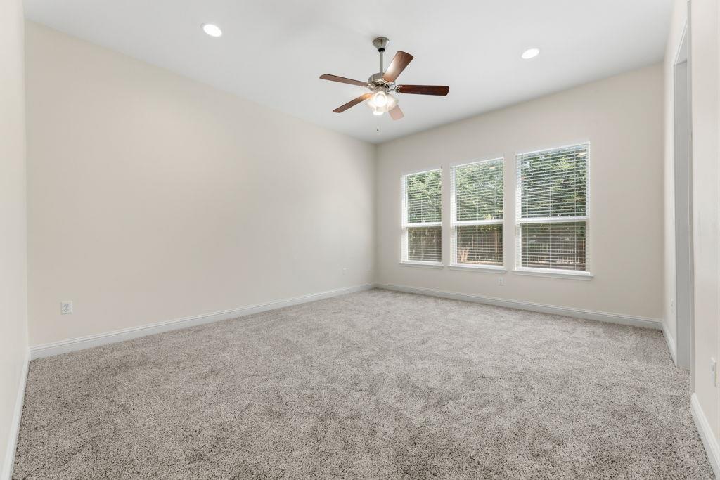 5209 Mandevilla Dr Property Photo 17