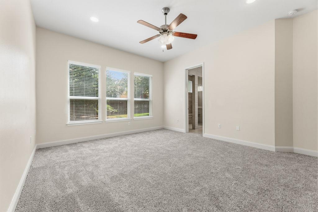 5209 Mandevilla Dr Property Photo 18
