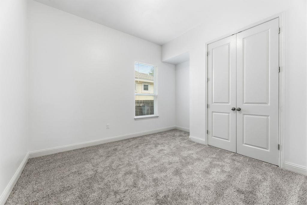 5209 Mandevilla Dr Property Photo 28