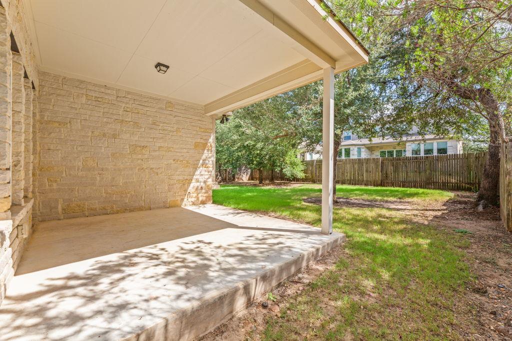 5209 Mandevilla Dr Property Photo 38