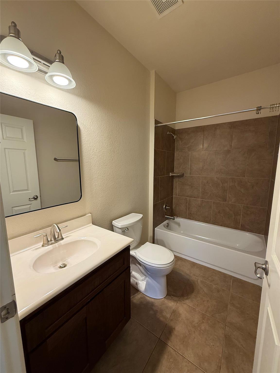 1932 Tramson Dr #102c Property Photo 8
