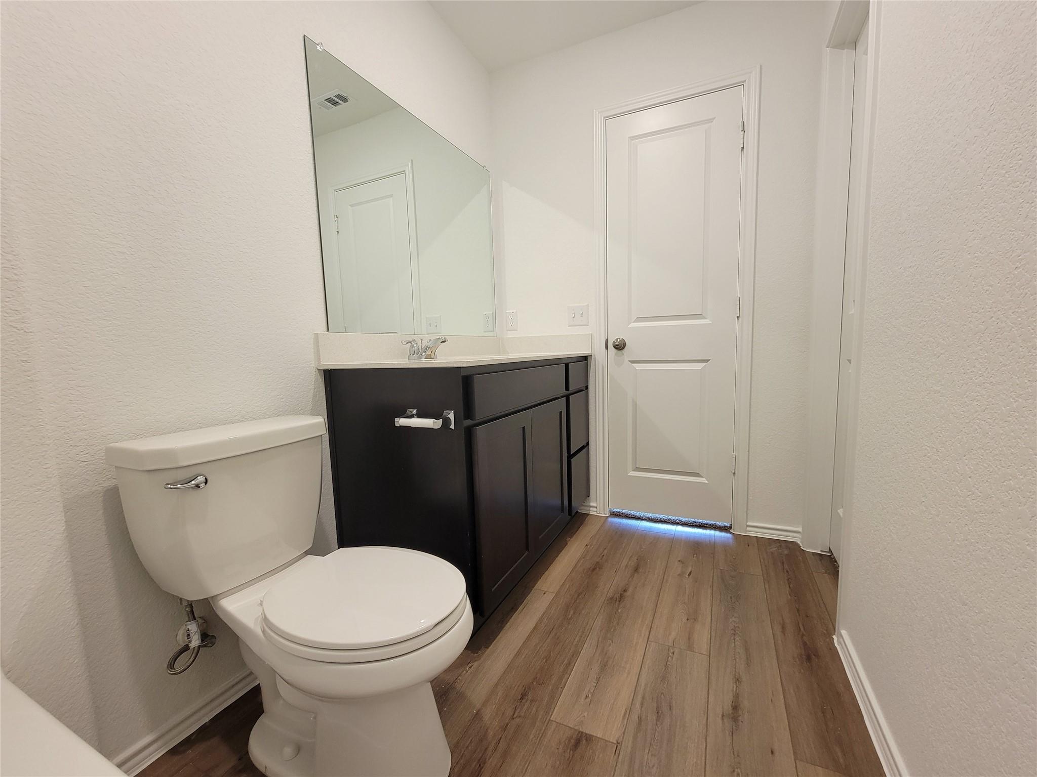 1215 Largemouth Ln Property Photo 22