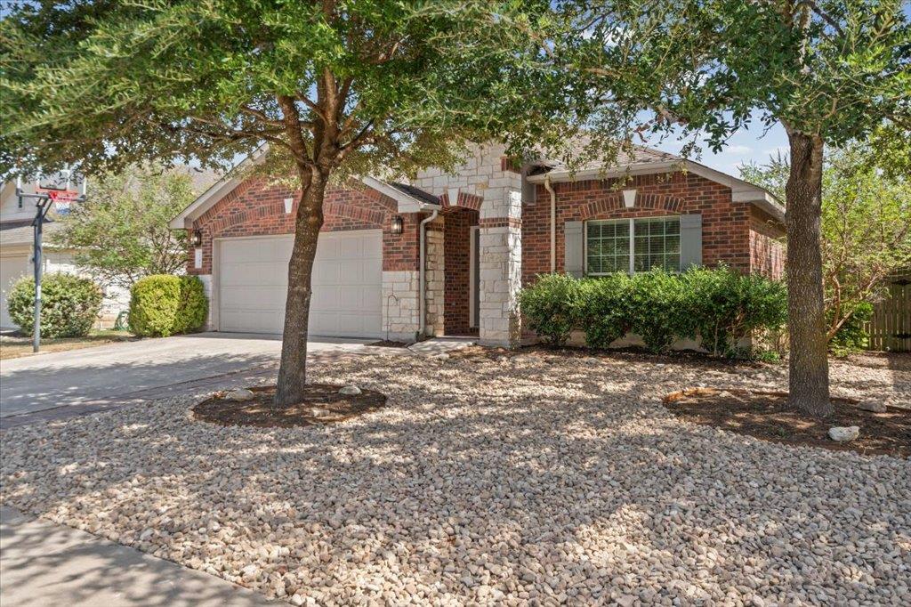 2341 Garlic Creek Dr Property Photo 3
