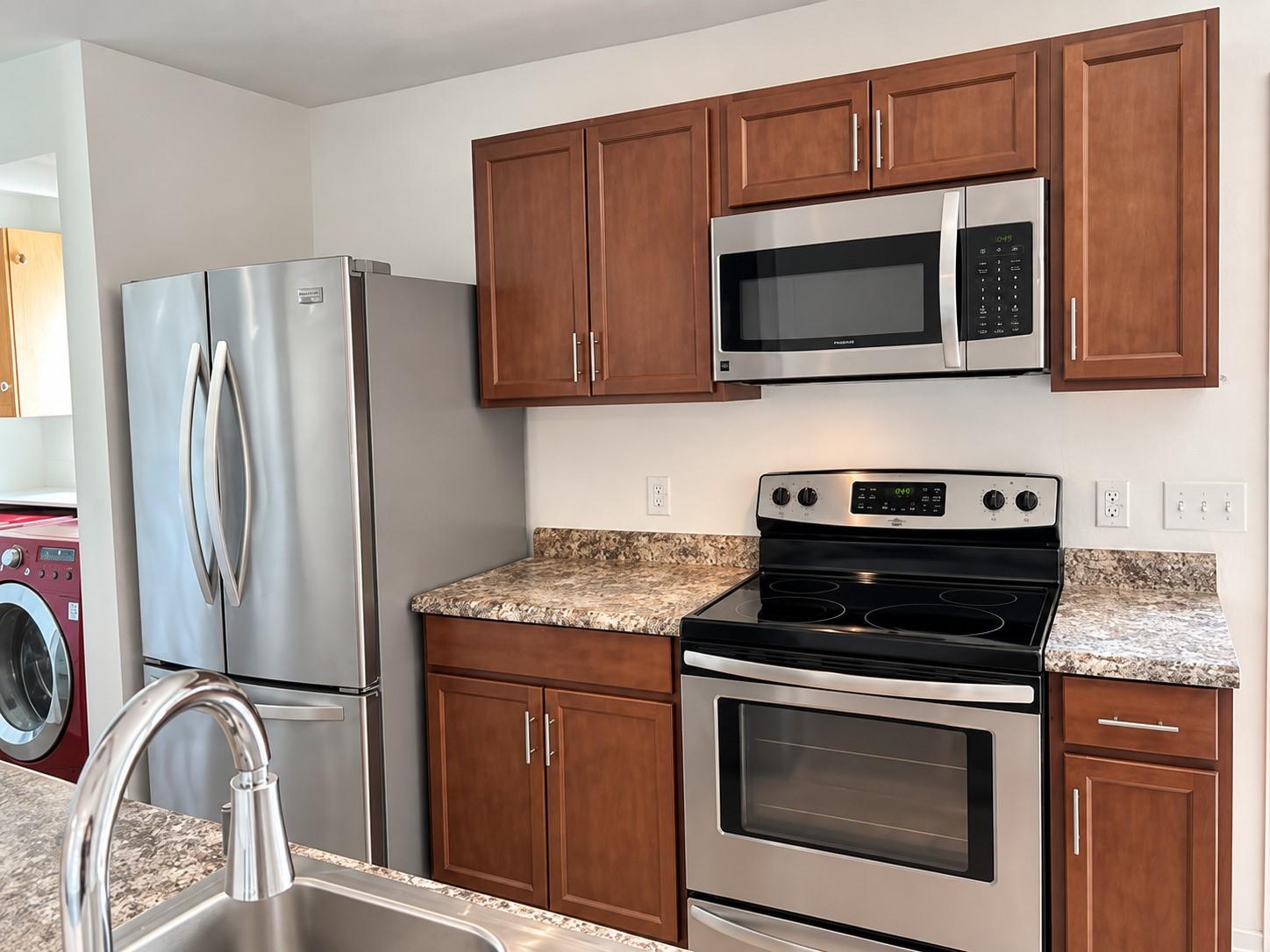 1015 E Yager Ln #129 Property Photo 11