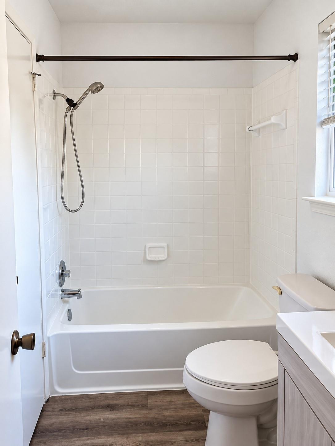 1015 E Yager Ln #129 Property Photo 15