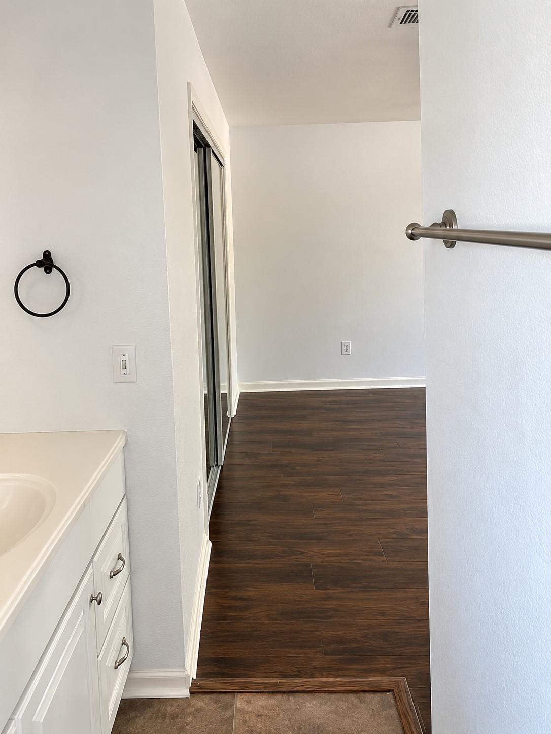 1015 E Yager Ln #129 Property Photo 16