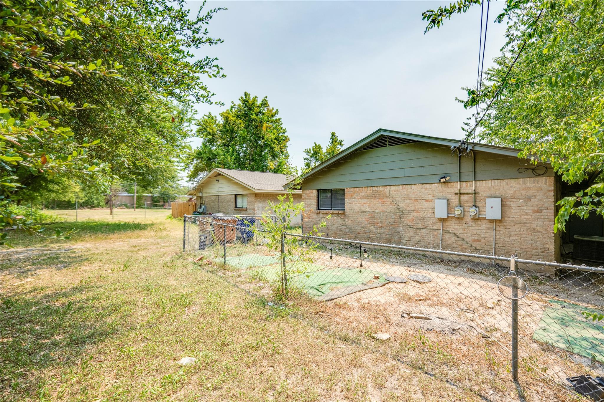 838 N Meadows Dr Property Photo 3