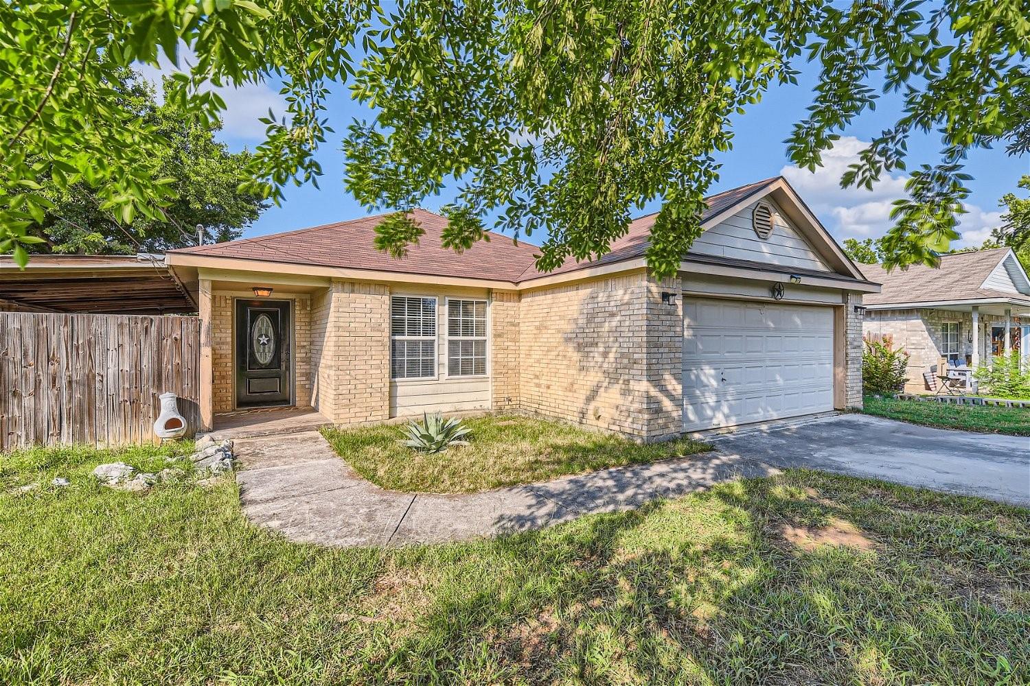 134 Bellair Dr Property Photo 1