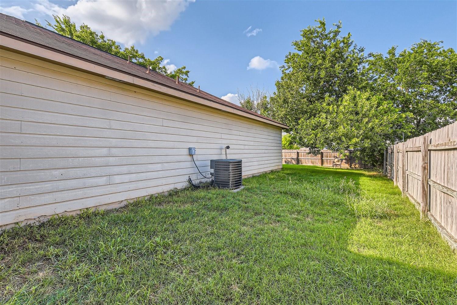 134 Bellair Dr Property Photo 27