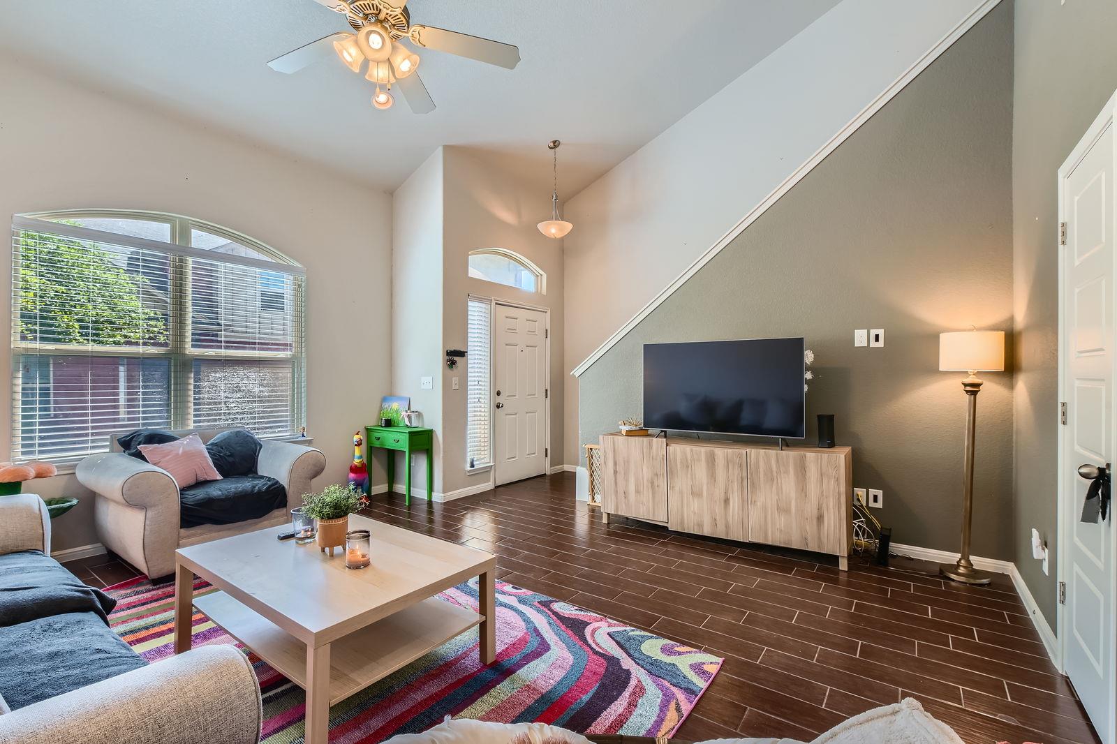 Arbor Ridge Condominiums Real Estate Listings Main Image
