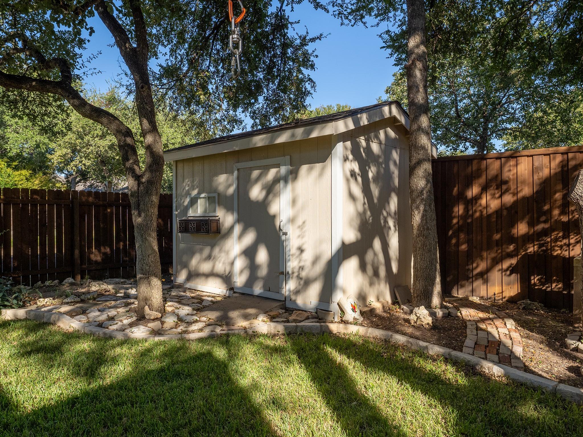 17200 Poncho Springs Ln Property Photo 38