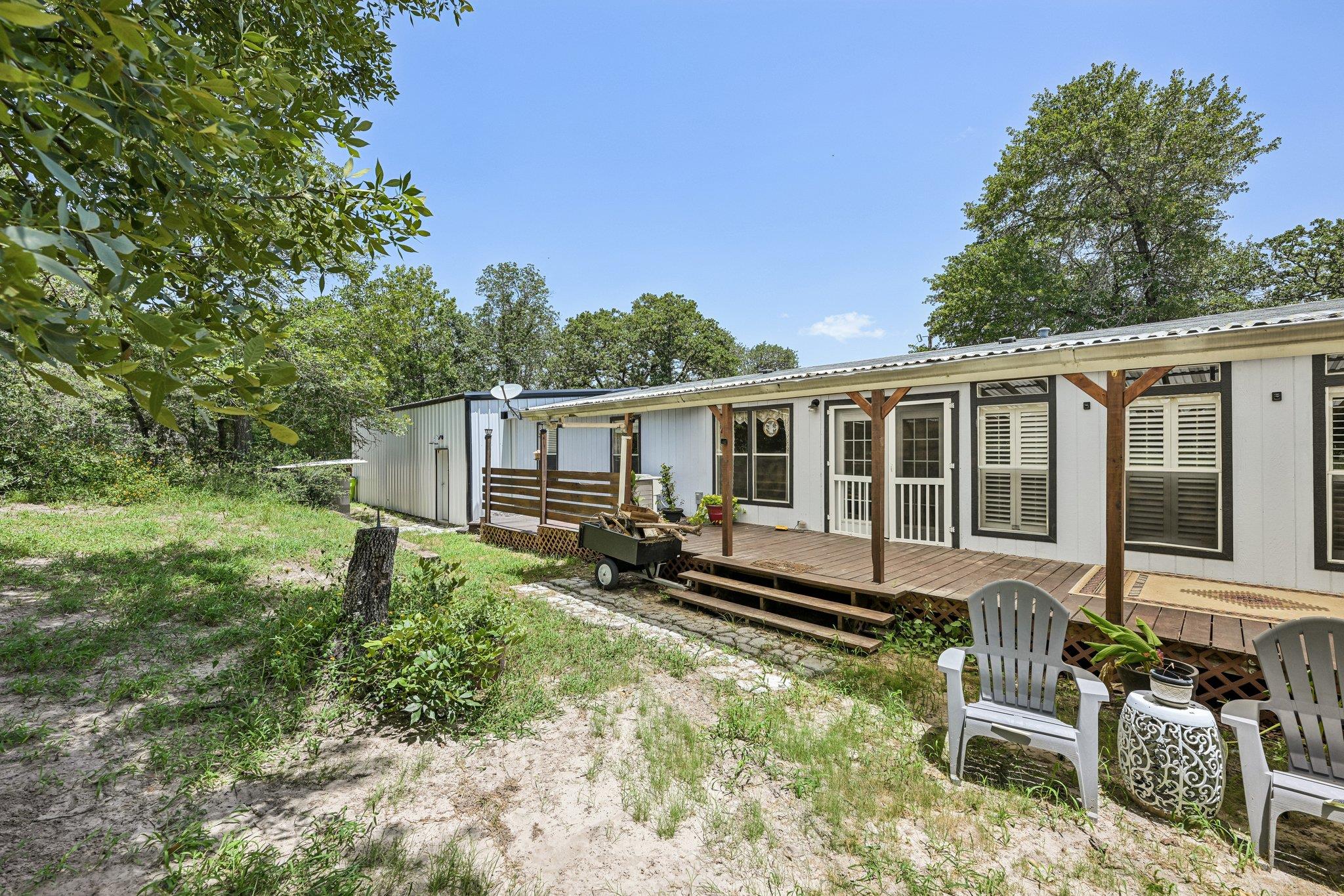 541 Hidden Oaks Dr Property Photo 27