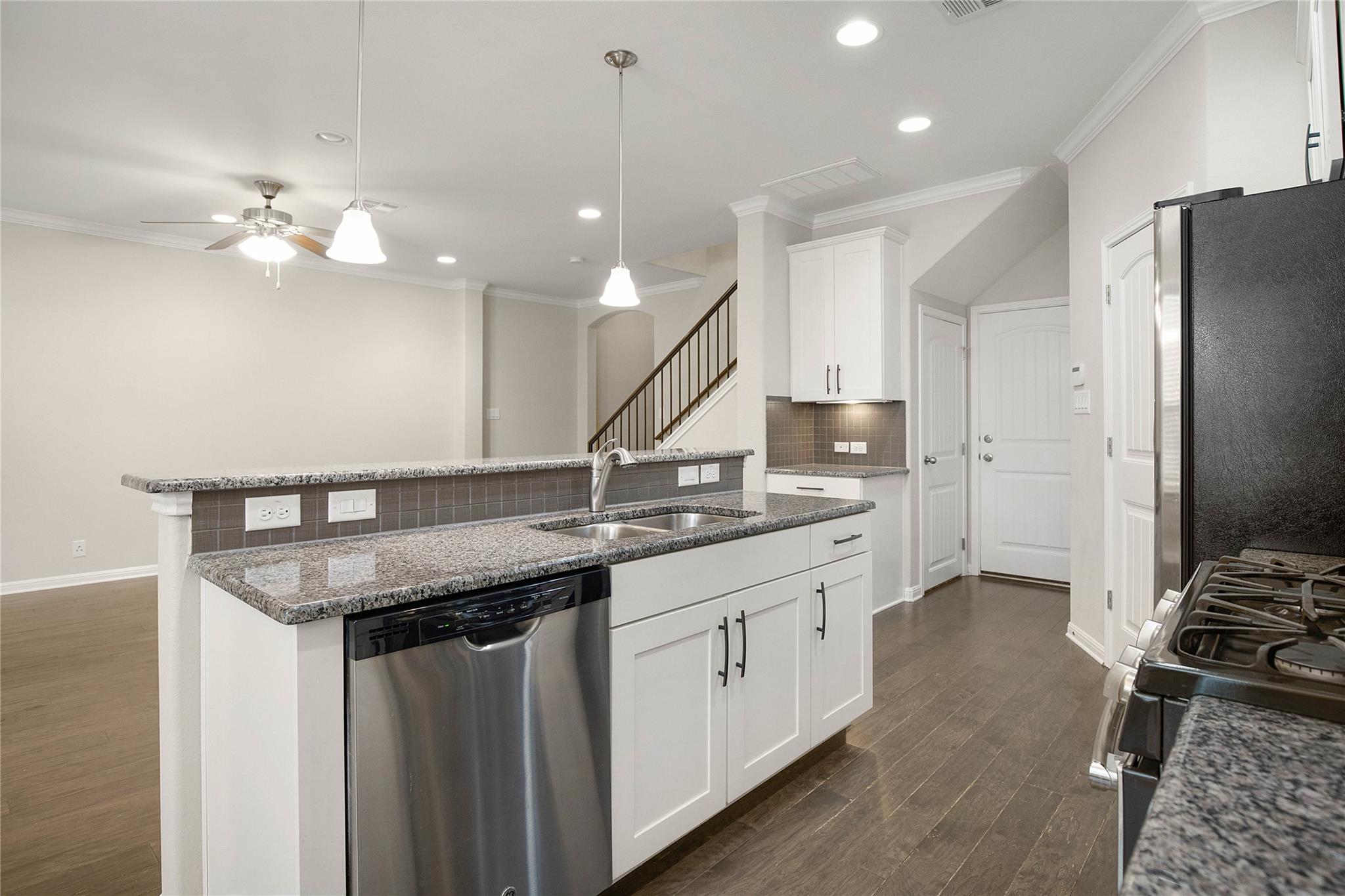 13400 Briarwick Dr #702 Property Photo 6