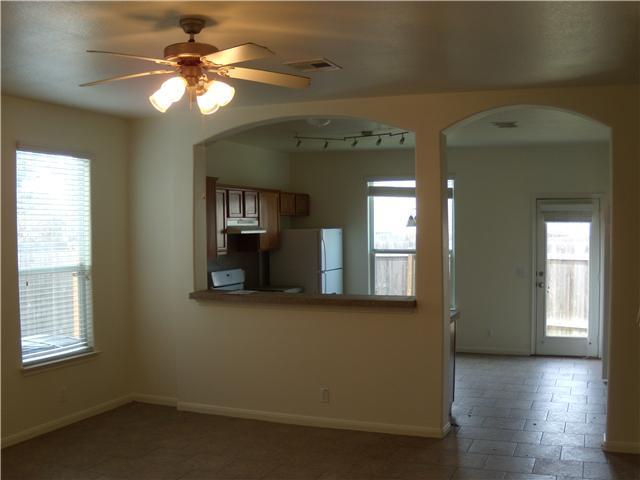 2409 Allred Dr #b Property Photo 4