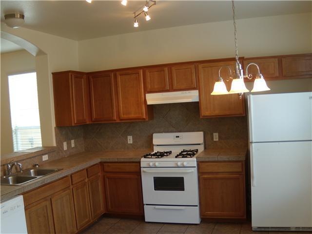 2409 Allred Dr #b Property Photo 5