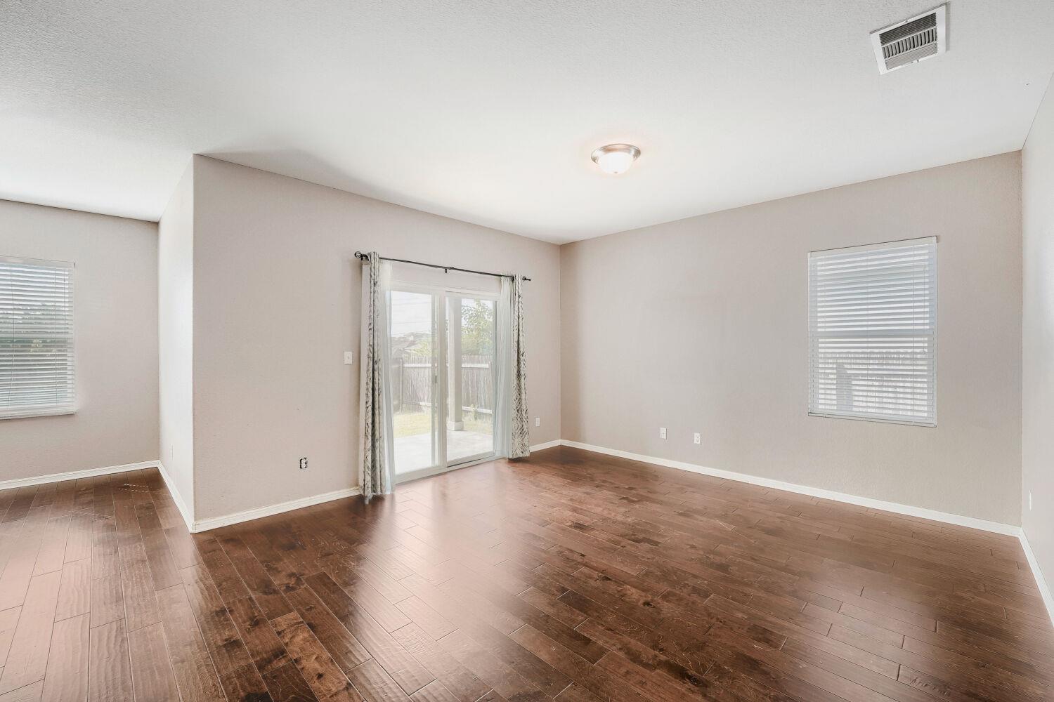 13705 Sherri Berry Way Property Photo 7