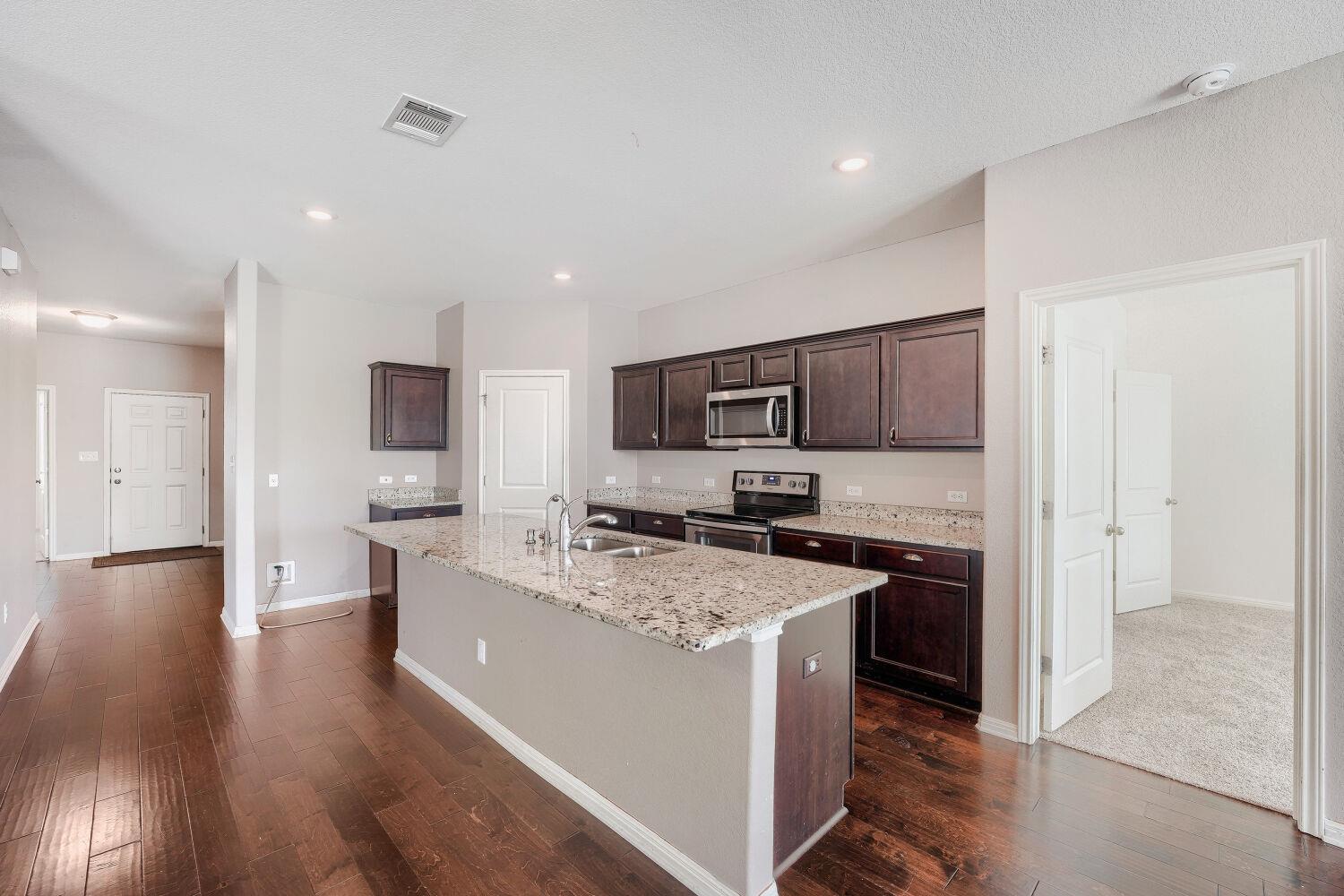 13705 Sherri Berry Way Property Photo 13