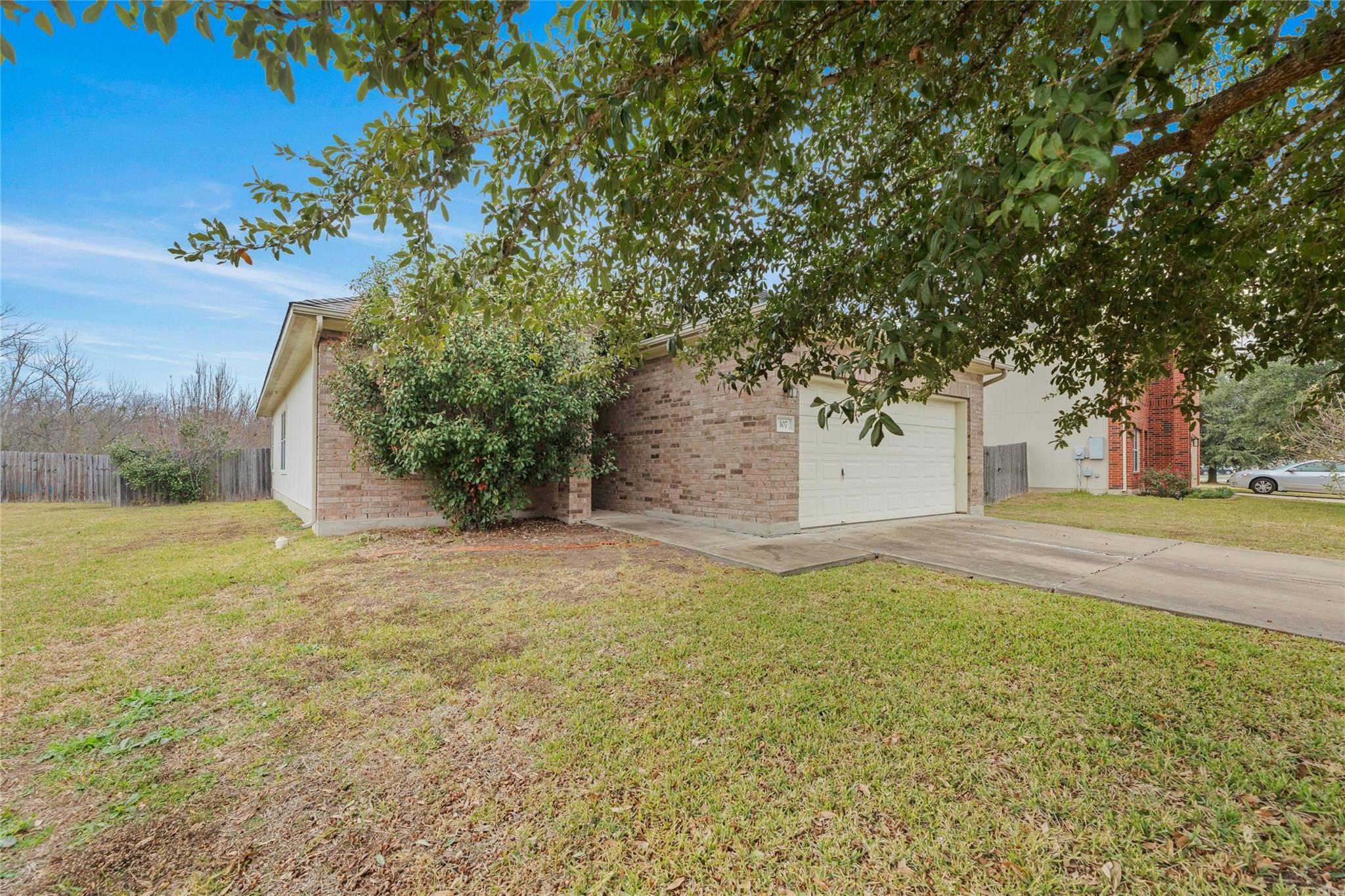 107 Saul St Property Photo 2