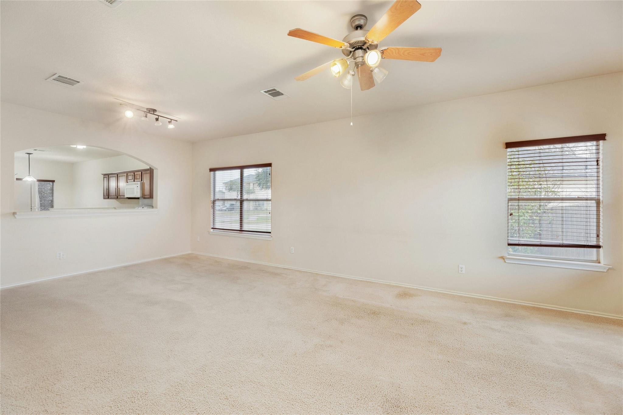 107 Saul St Property Photo 9