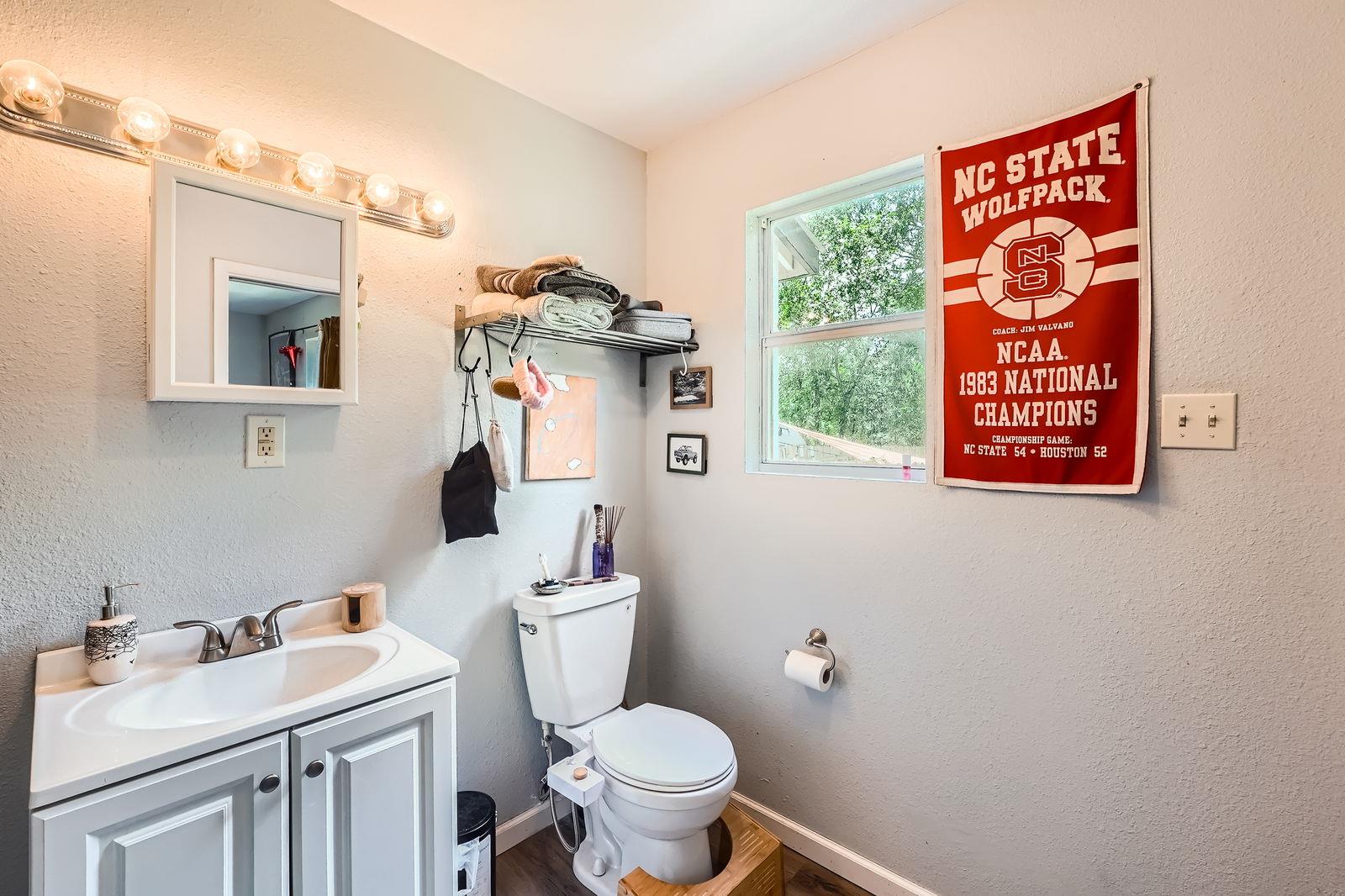 5605 Tura Ln Property Photo 6