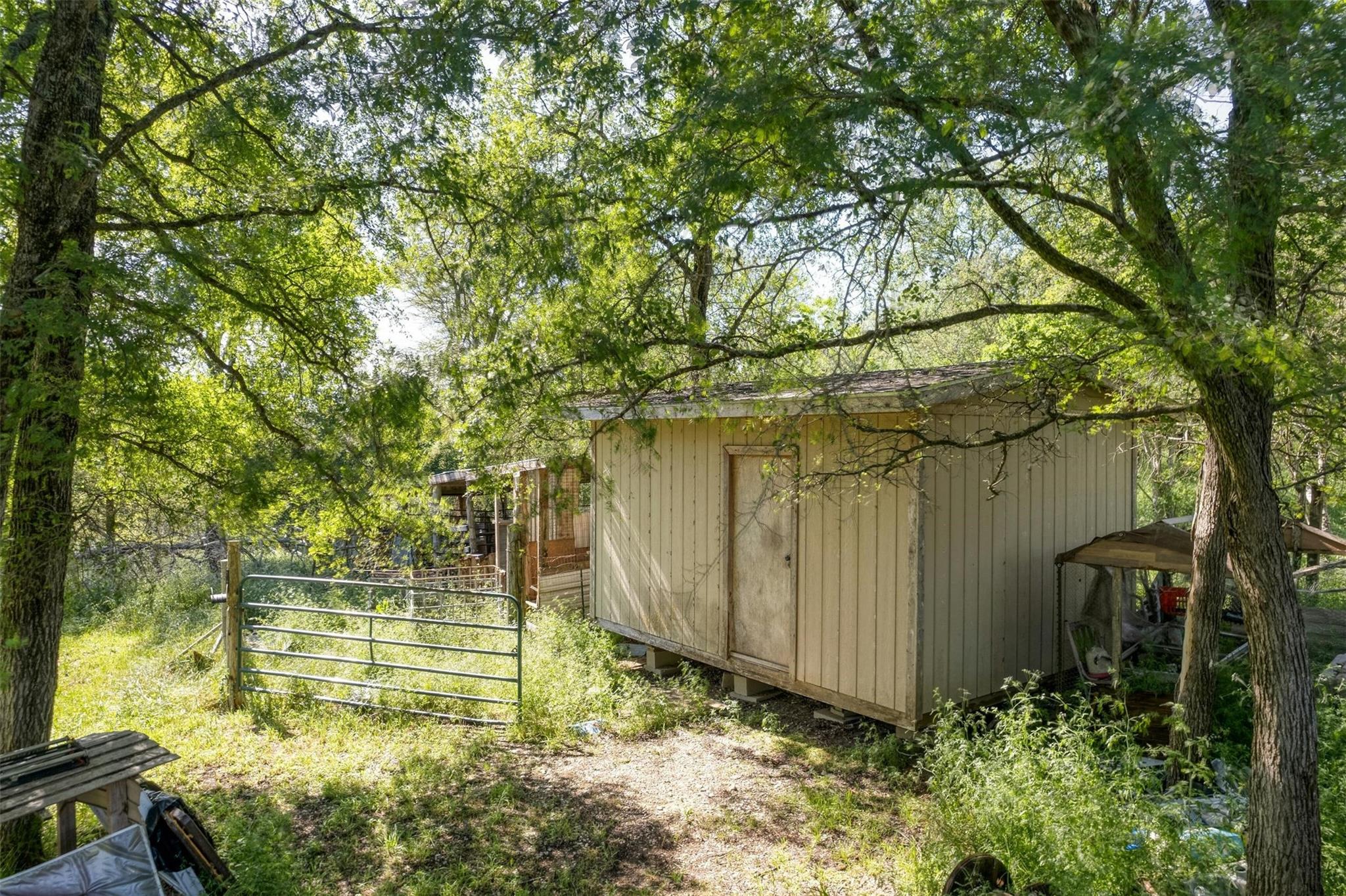 201 Fawn Ridge Rd Property Photo 18