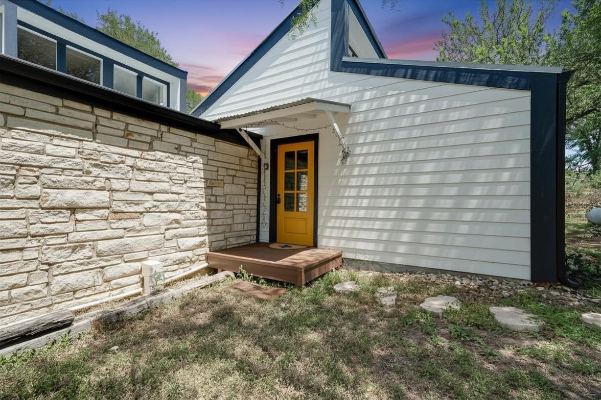 150 Lakeview Dr Property Photo 1