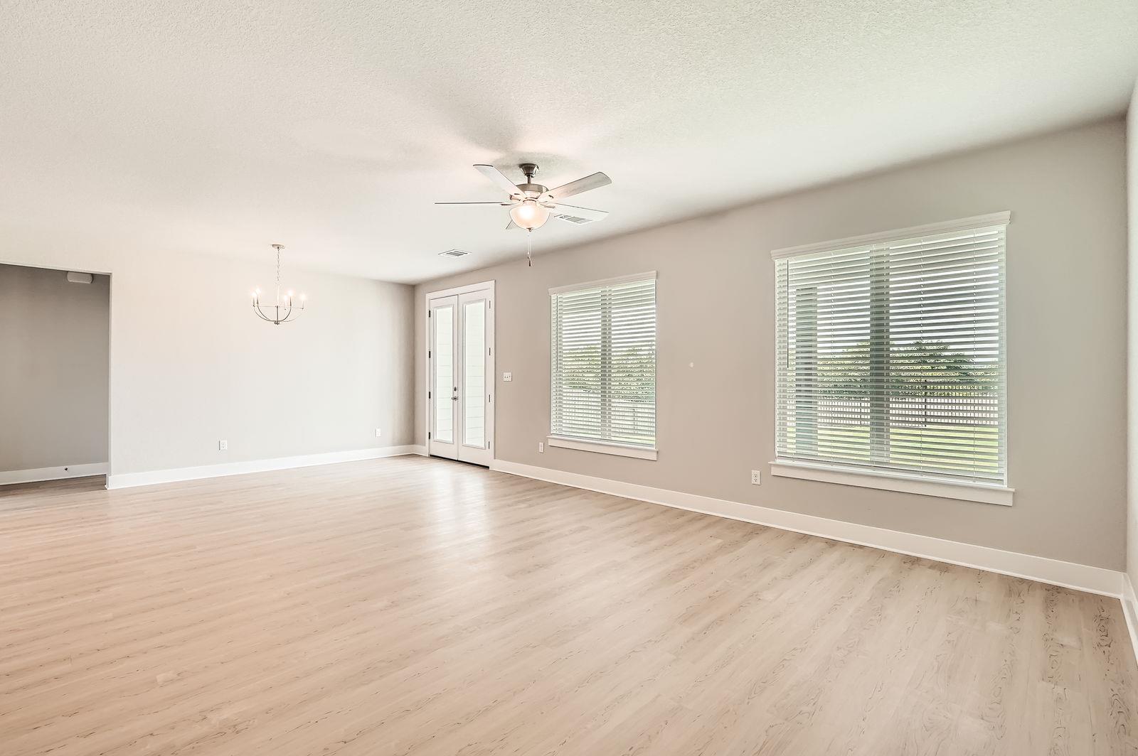 319 Chaste Tree Dr Property Photo 6