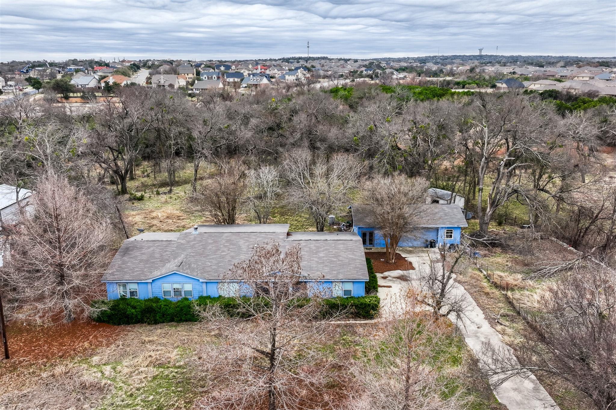 408 Horseshoe Dr Property Photo 4