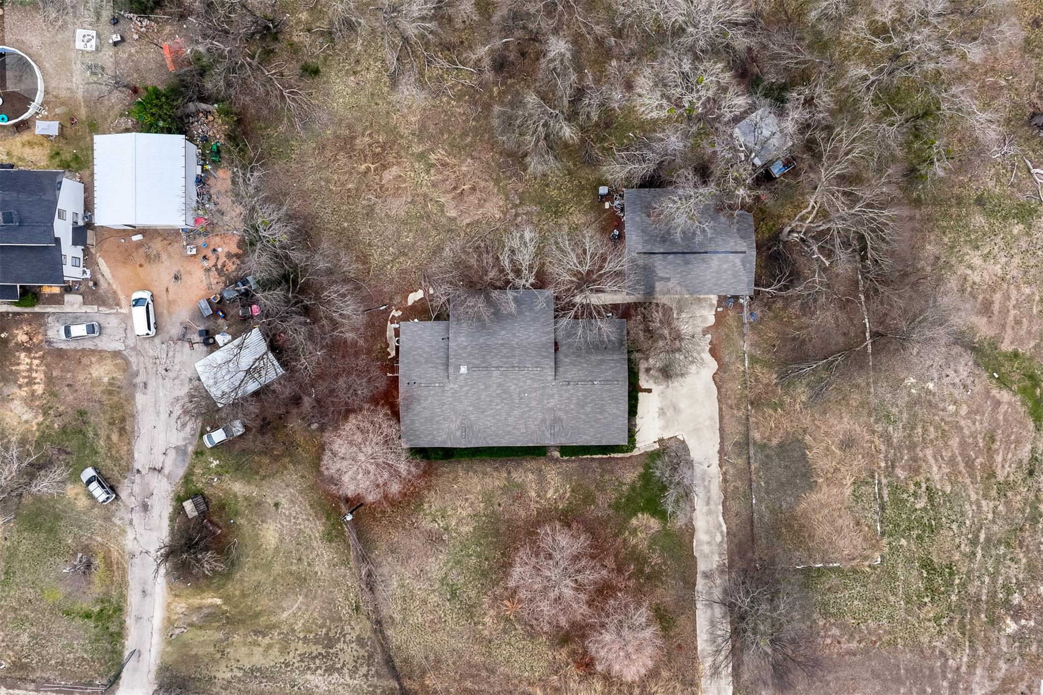 408 Horseshoe Dr Property Photo 6