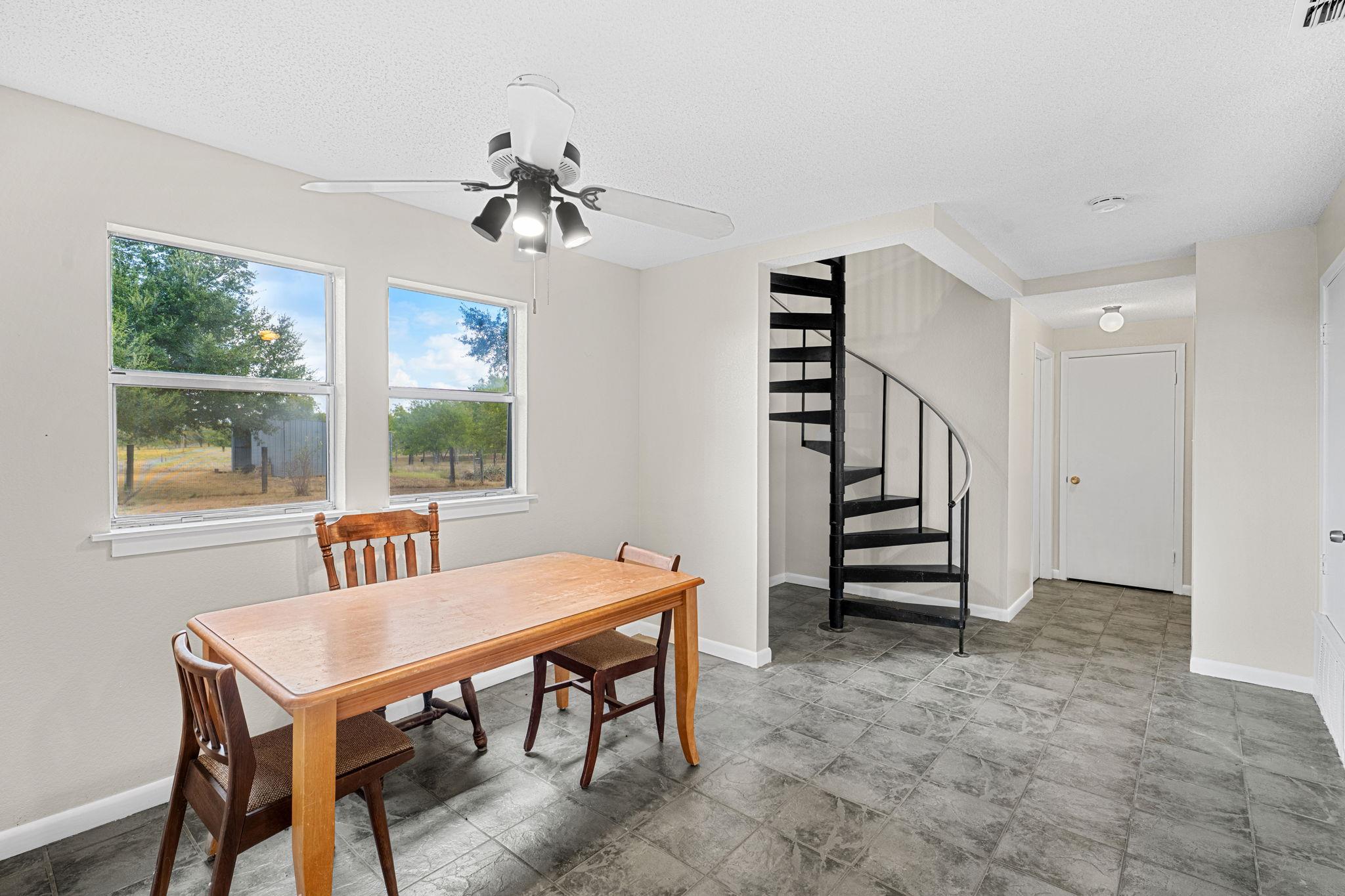 201 930 Private Rd None Property Photo 10