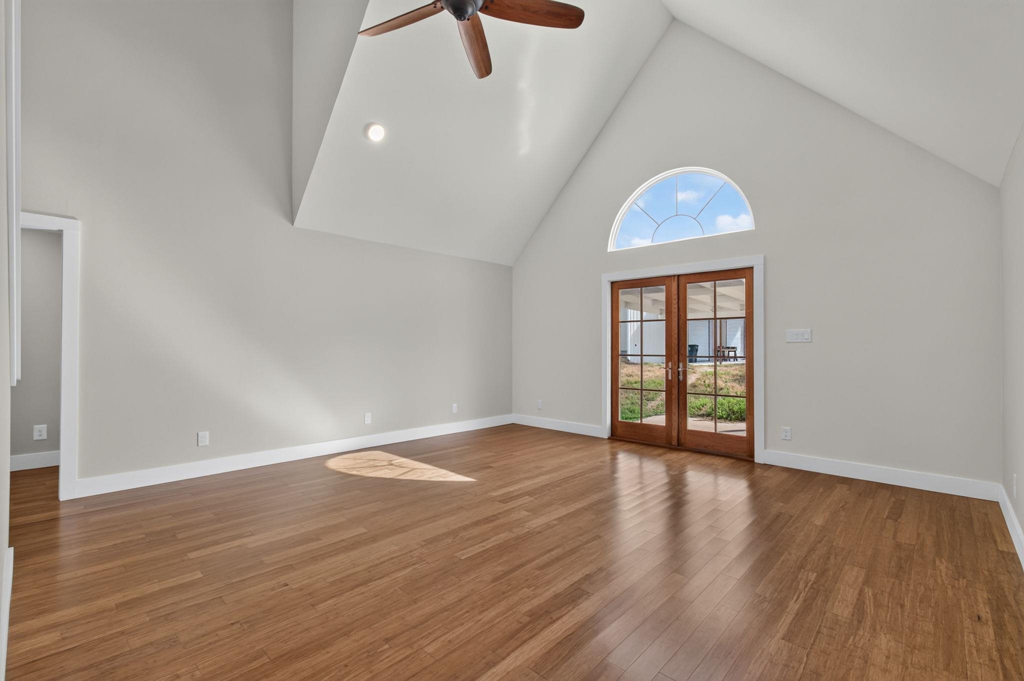 15 Tall Oaks Trl Property Photo 8