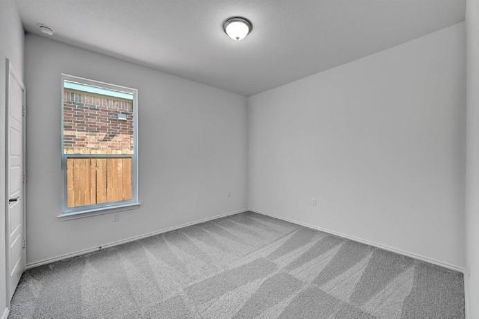 12529 Hallstatt Dr Property Photo 8