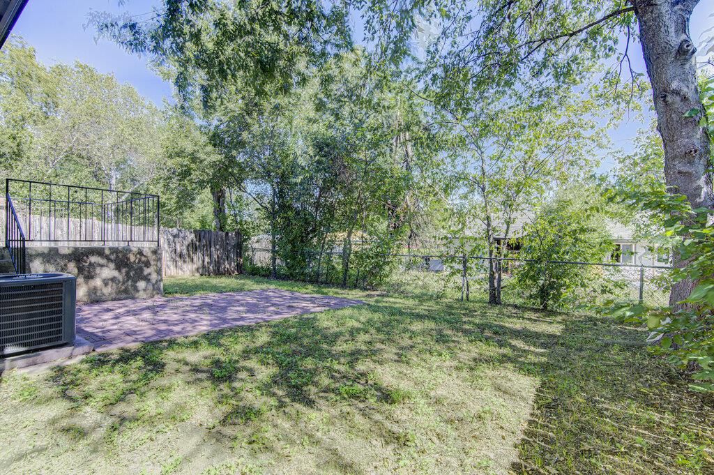 7111 Dan Jean Dr #b Property Photo 17