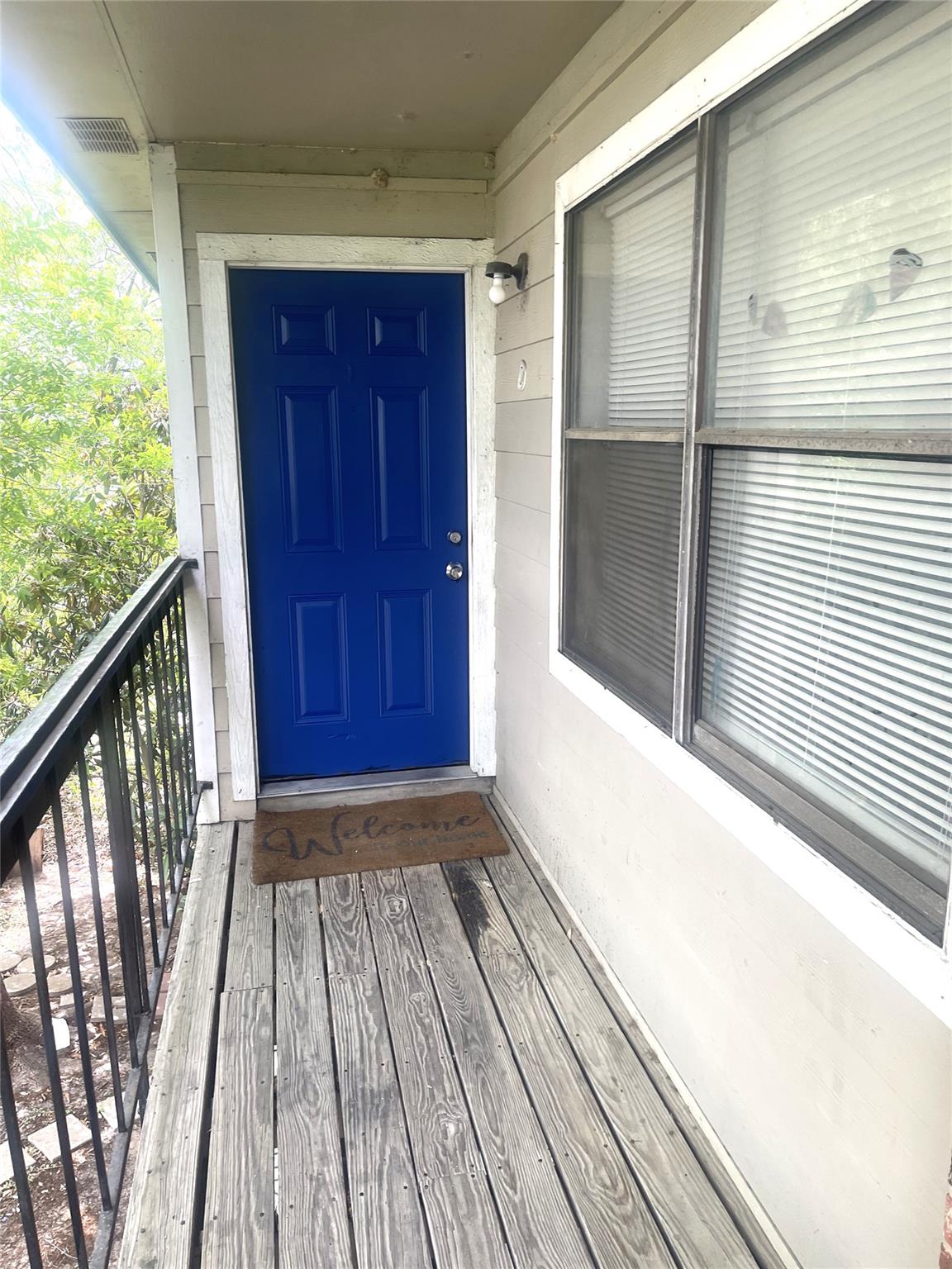 2005 West Loop #d-2 Property Photo 1