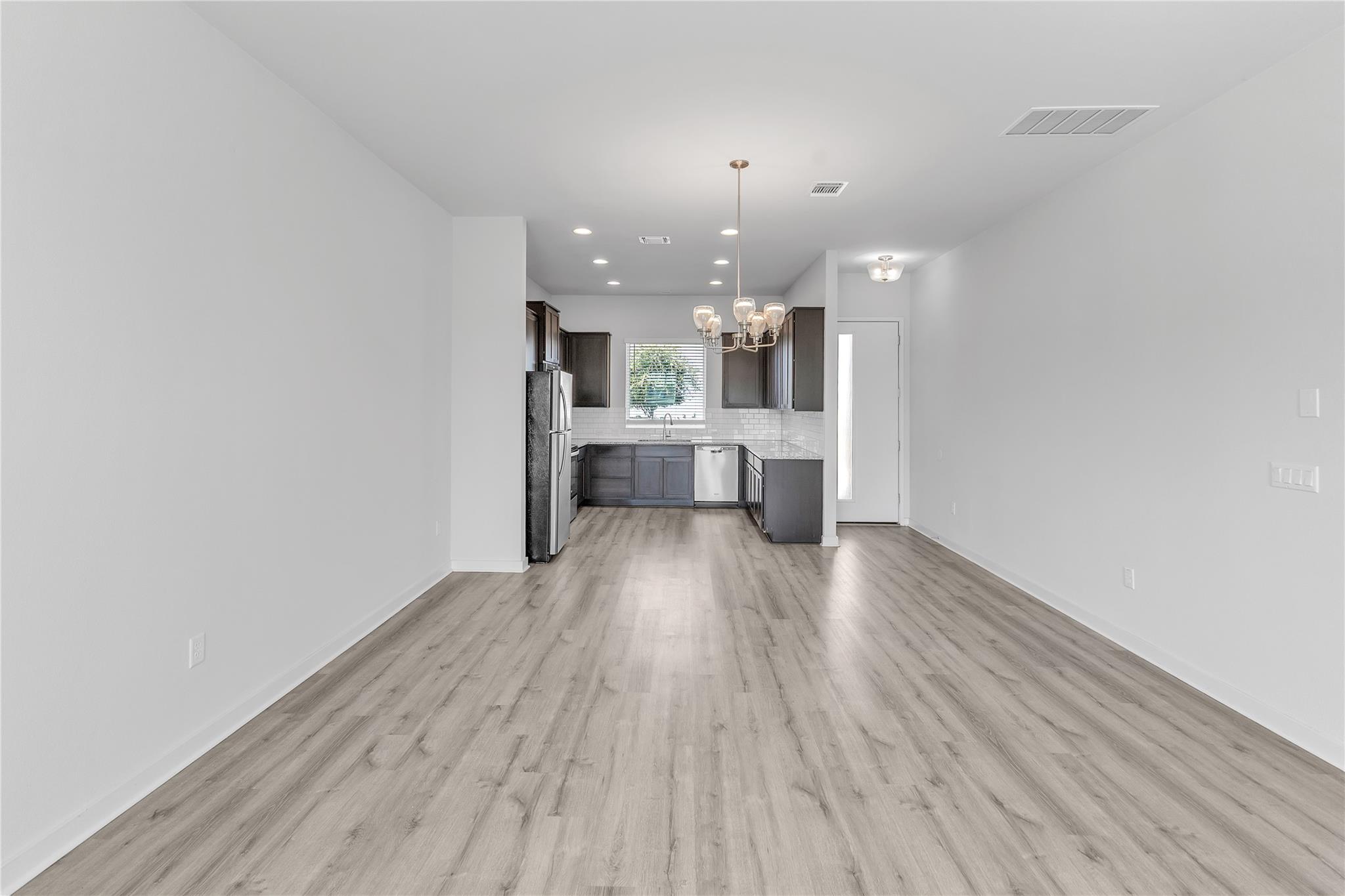 1203 Showbox St Property Photo 6
