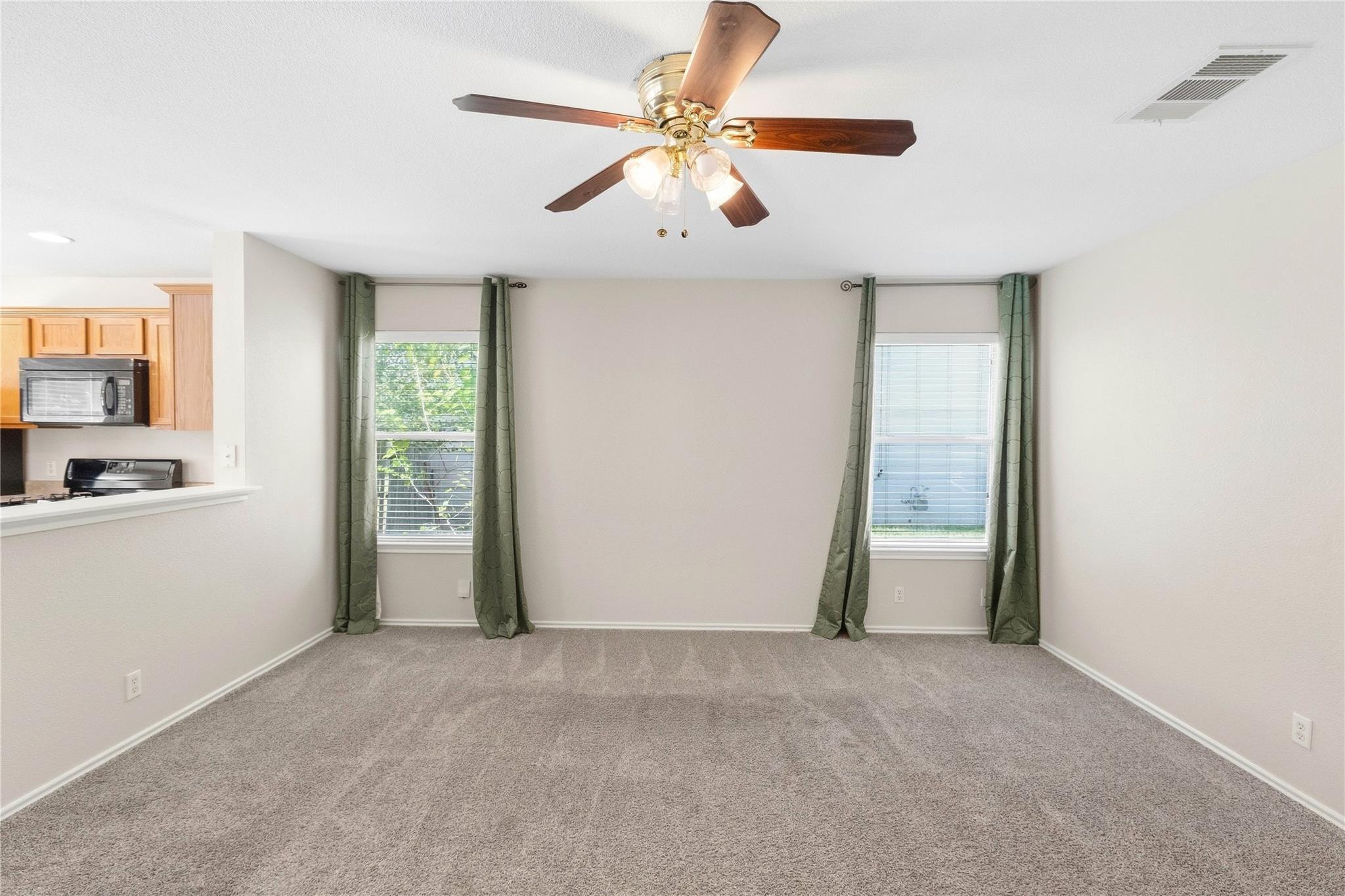 221 Ames Cv Property Photo 7