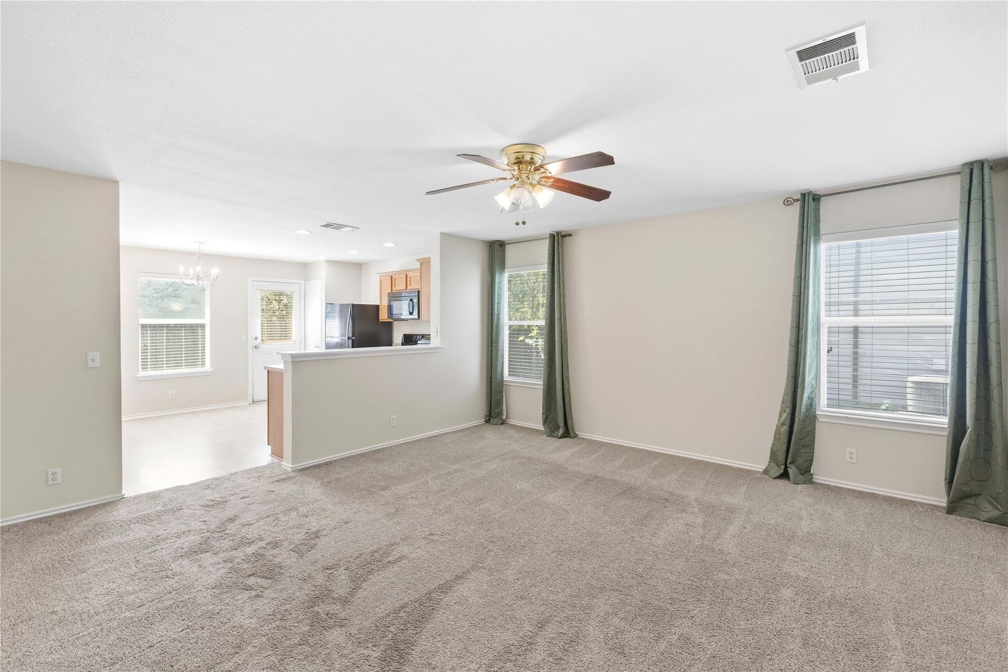 221 Ames Cv Property Photo 8