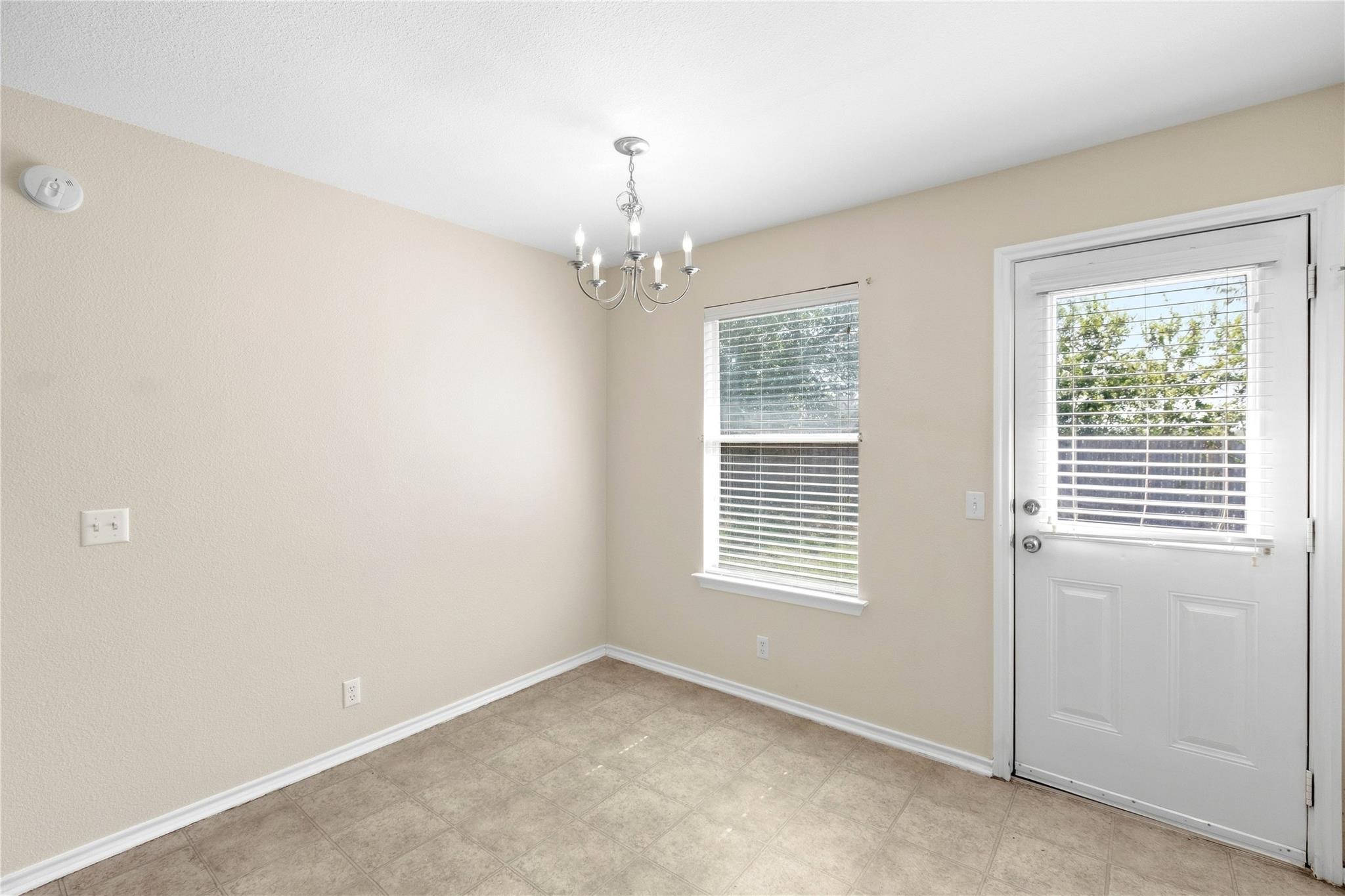 221 Ames Cv Property Photo 11