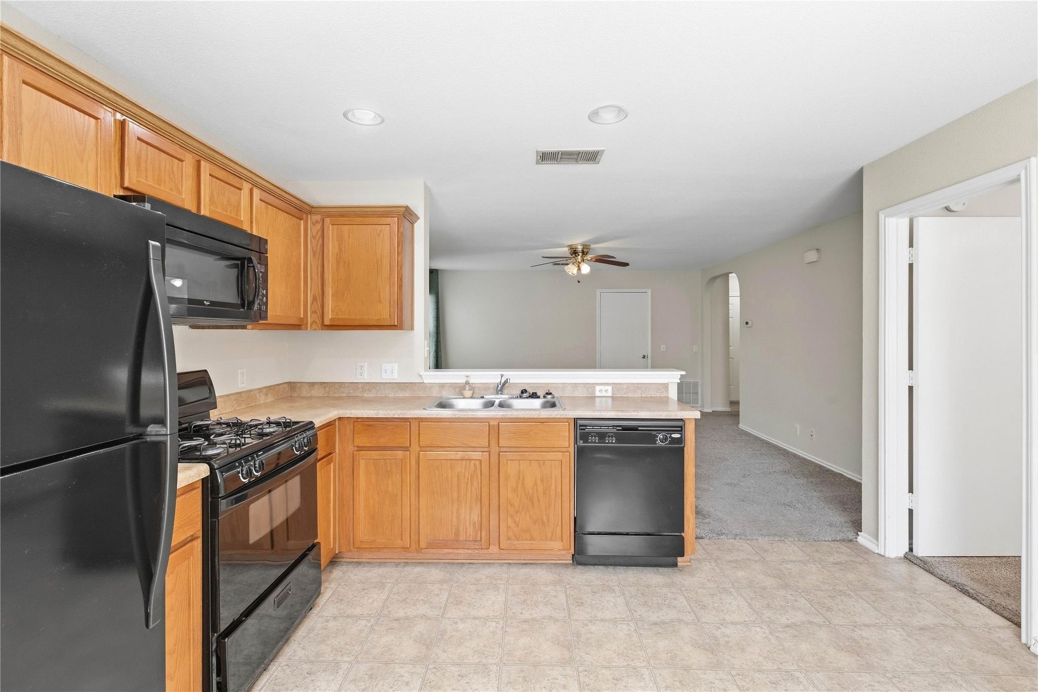 221 Ames Cv Property Photo 14