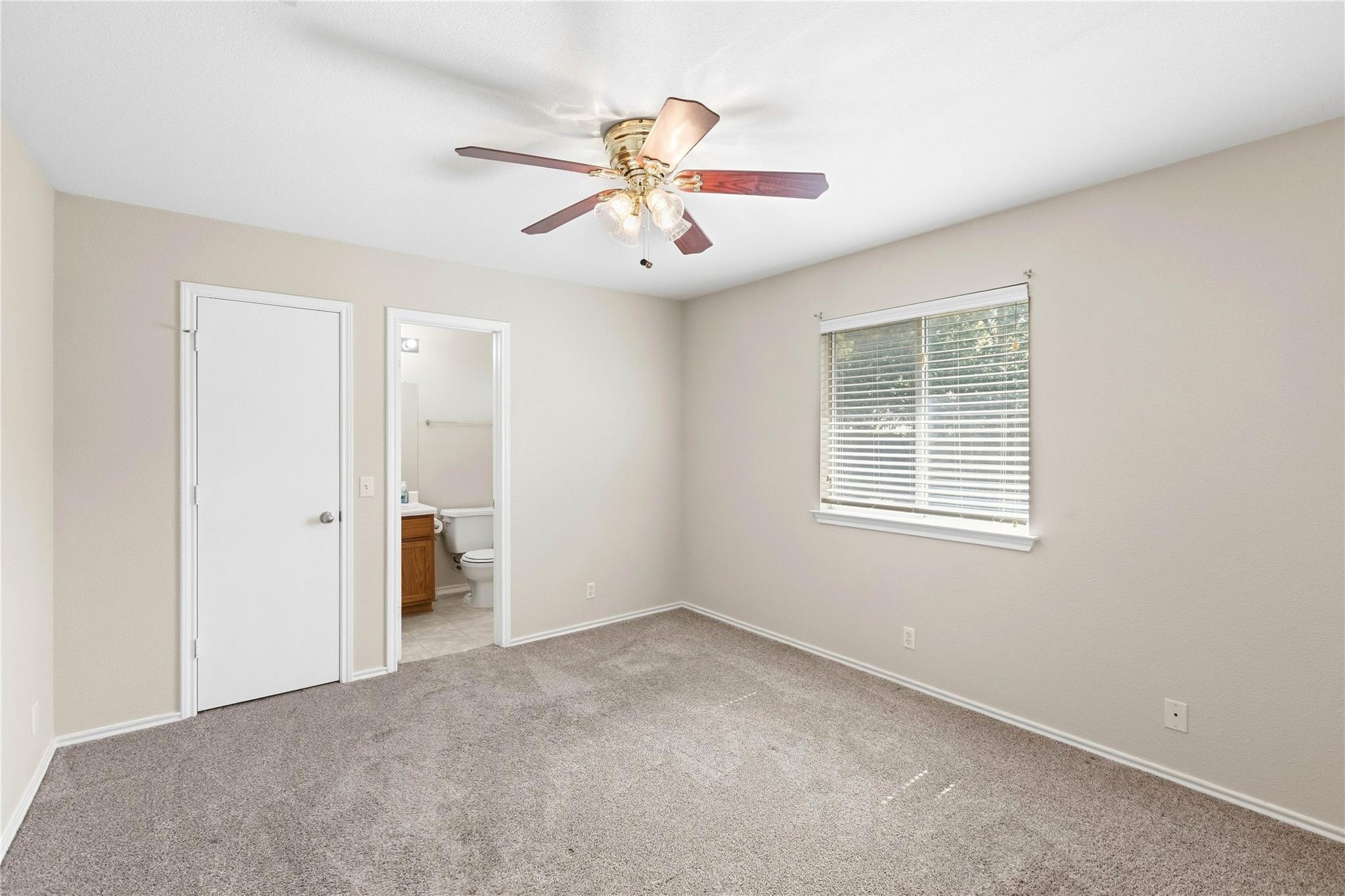 221 Ames Cv Property Photo 16