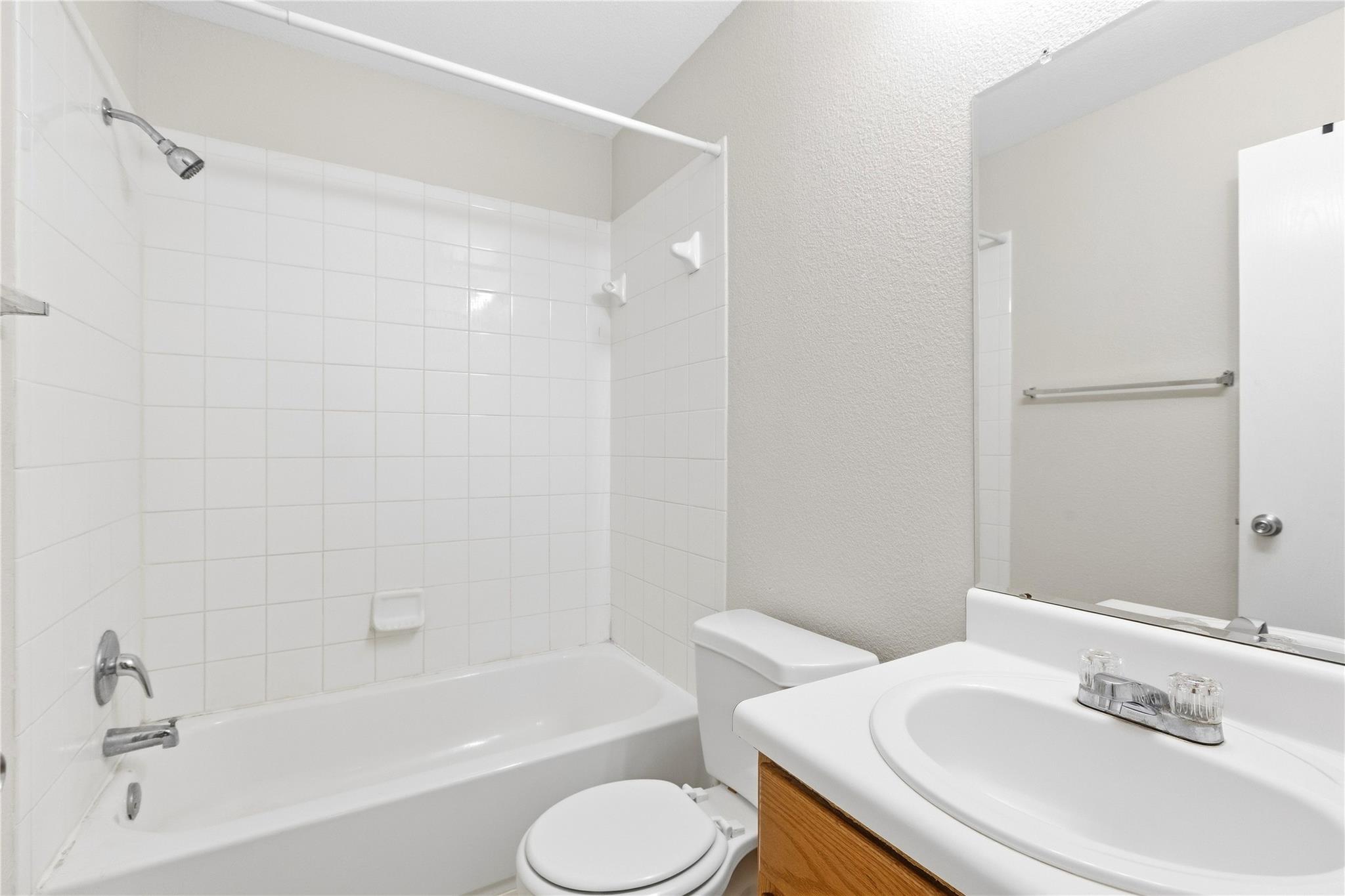 221 Ames Cv Property Photo 23