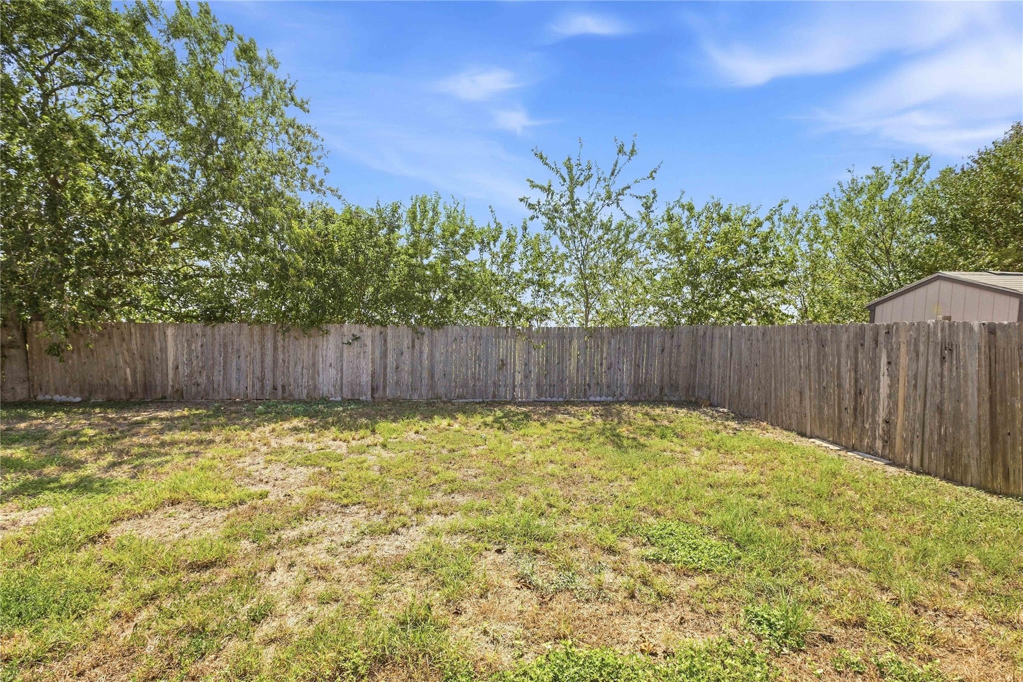 221 Ames Cv Property Photo 28