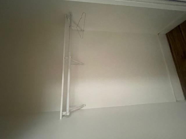 1105 E 6th St #b Property Photo 6